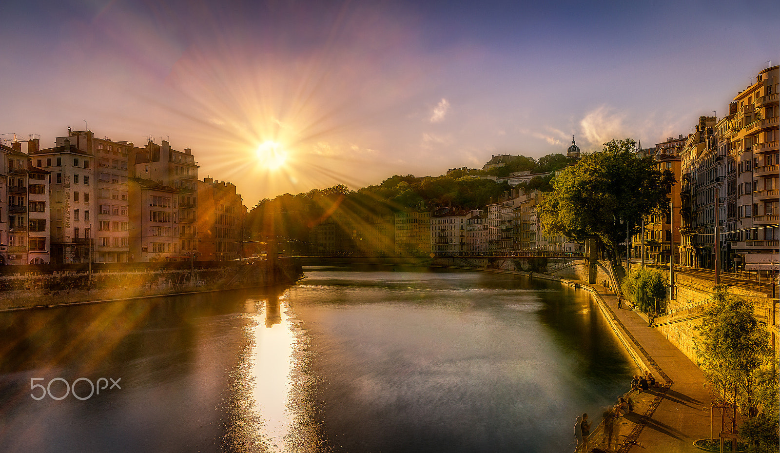 Canon EOS 70D + Sigma 17-70mm F2.8-4 DC Macro OS HSM | C sample photo. Sunset on the saône at lyon photography