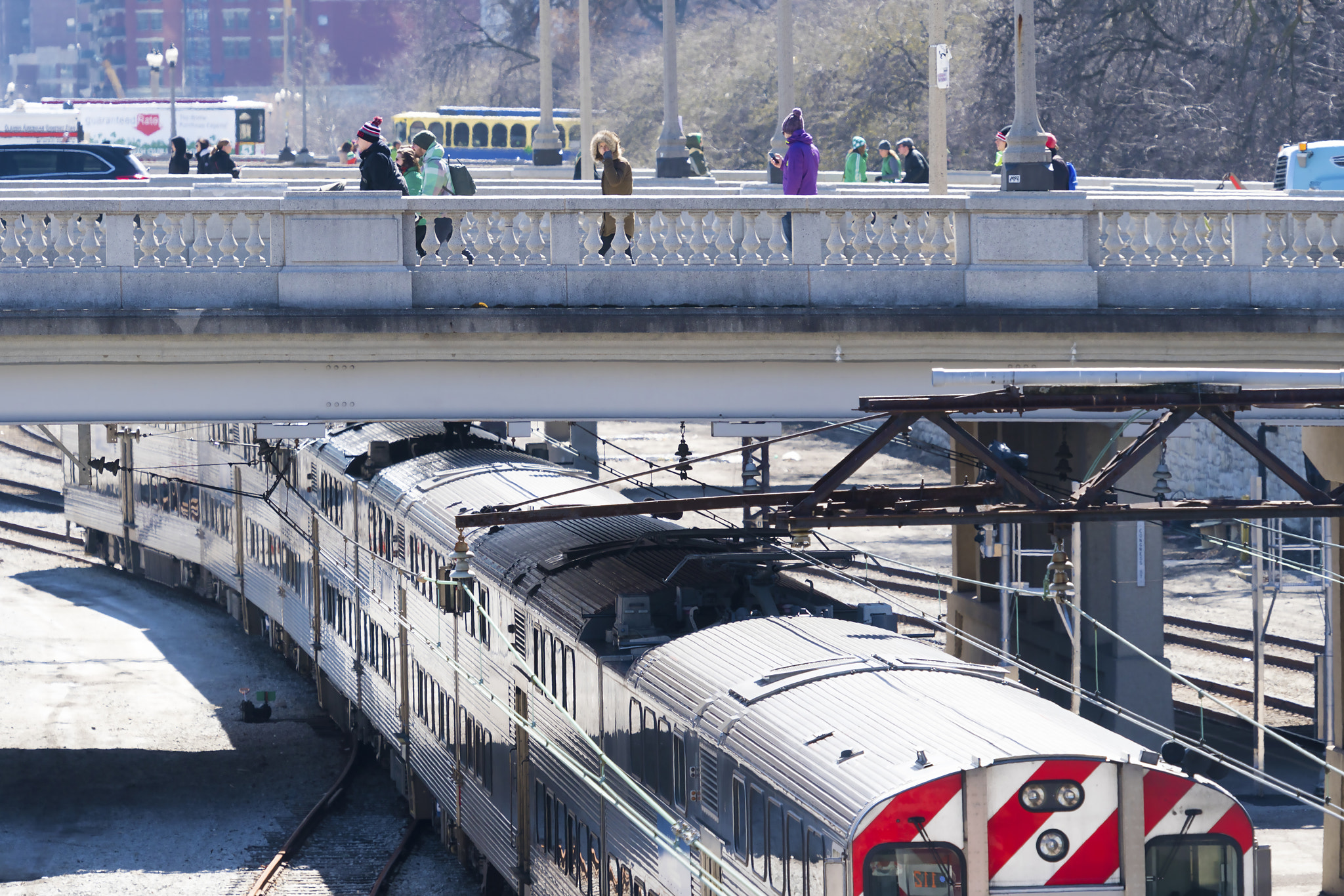 Sony FE 70-300mm F4.5-5.6 G OSS sample photo. Train at grant park chicago photography