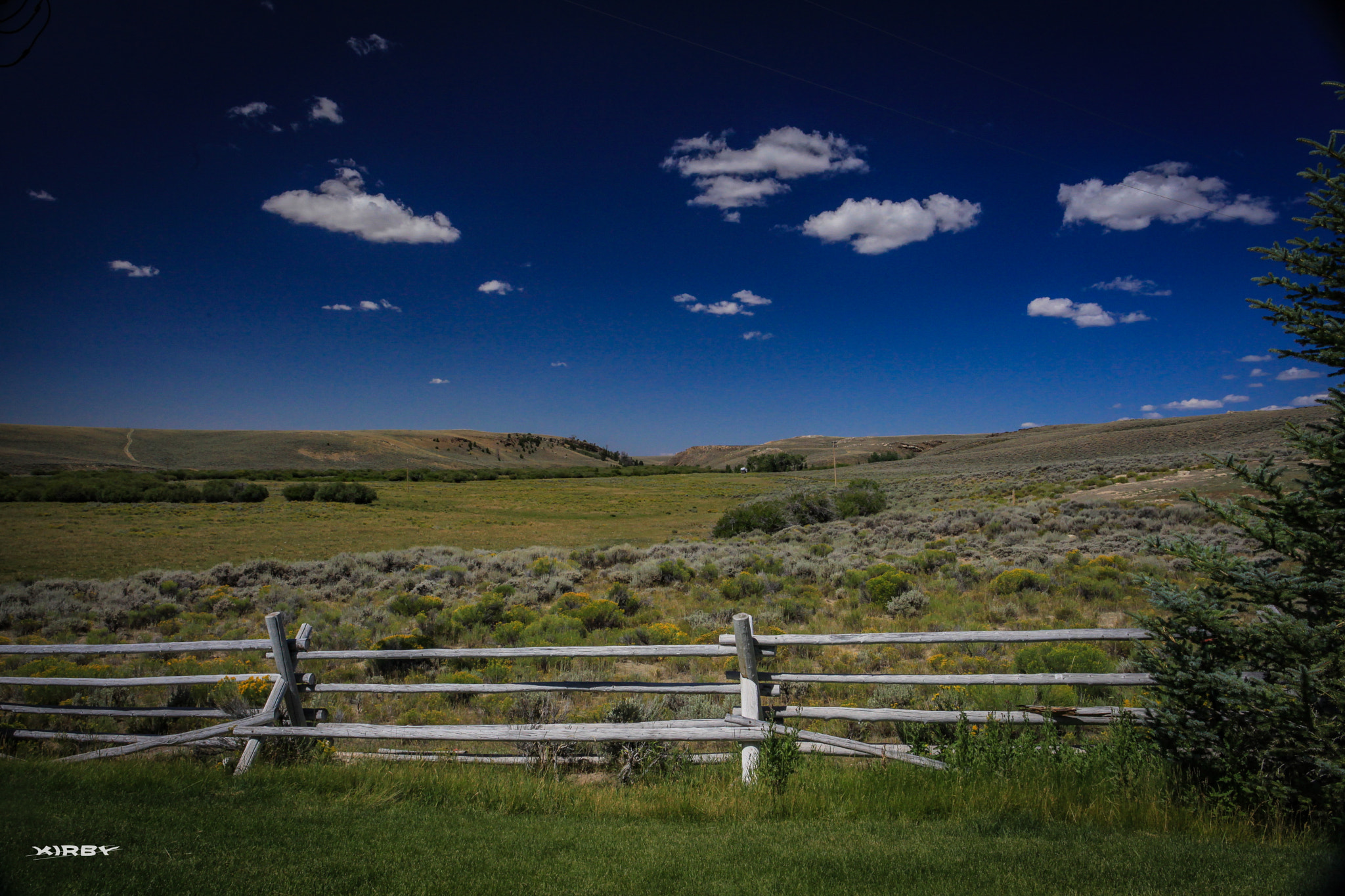 Canon EF 24-70mm F4L IS USM sample photo. Fence line photography