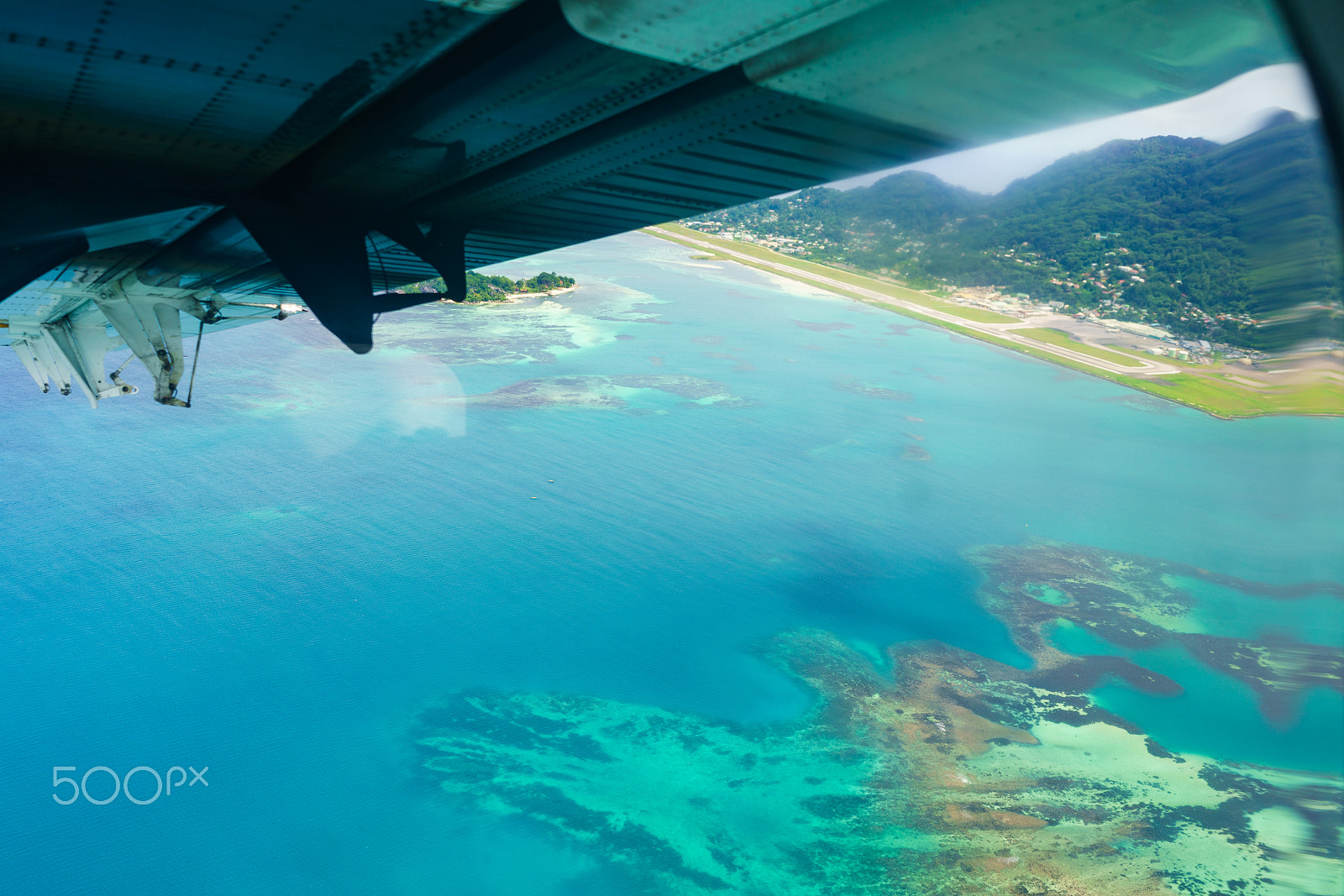 Sony FE 28mm F2 sample photo. Seychelles from the air photography