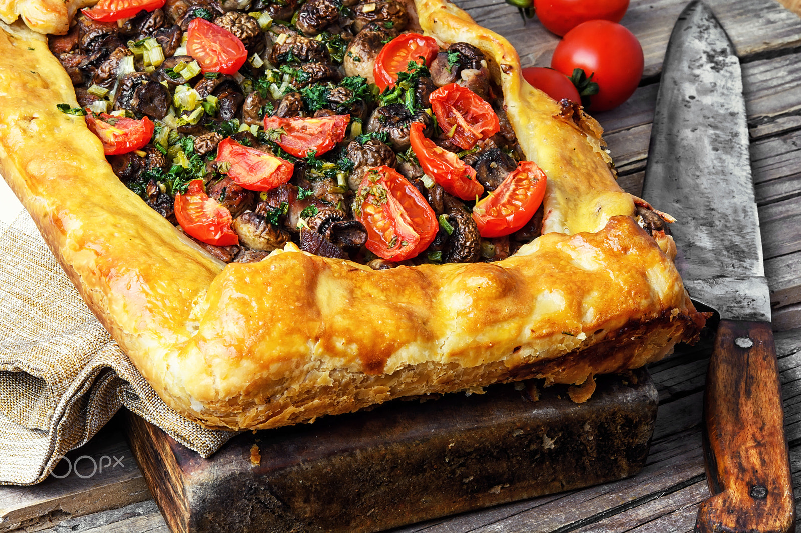 Nikon AF-S Micro-Nikkor 60mm F2.8G ED sample photo. Traditional meat pie photography