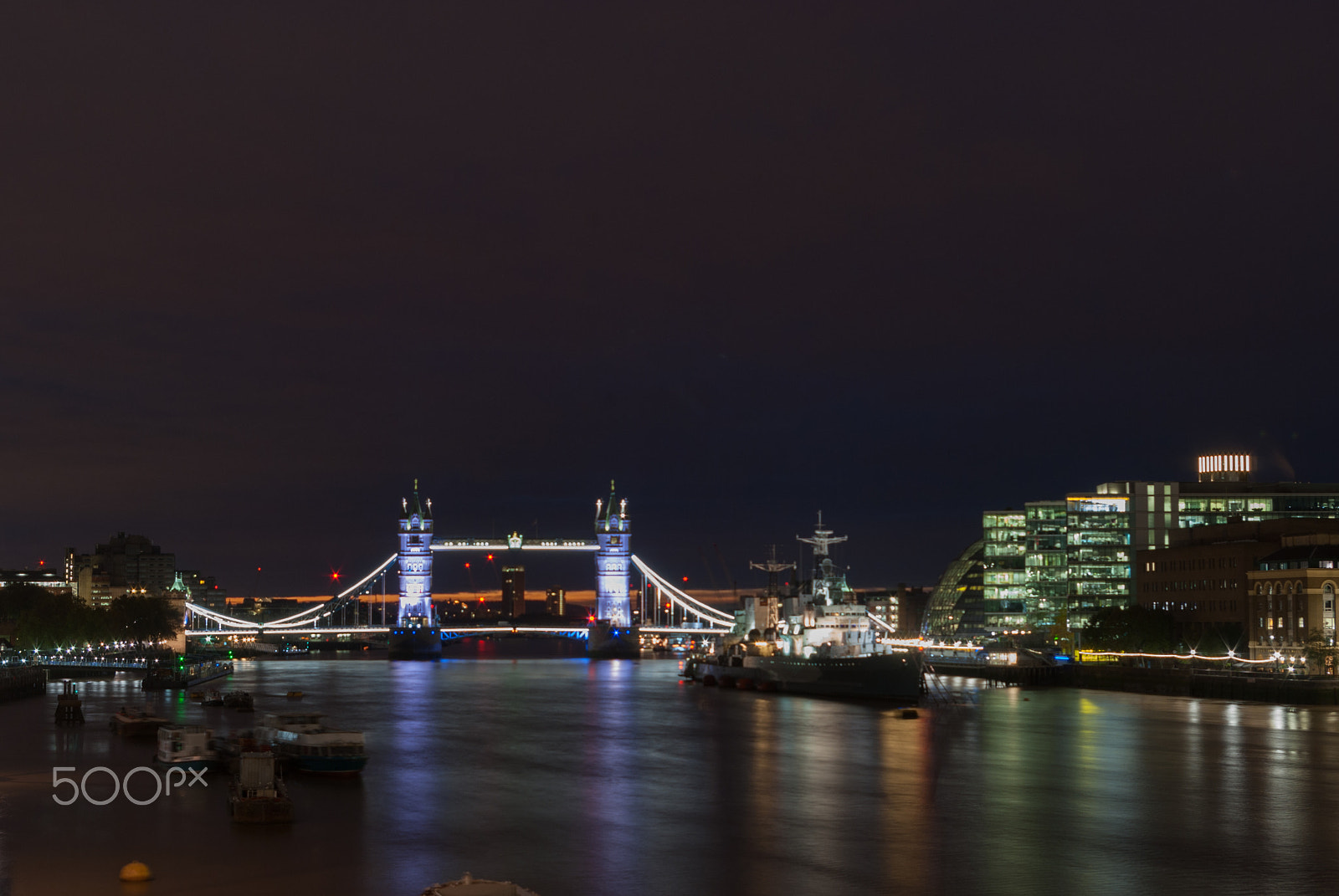 Samsung GX-10 sample photo. Tower bridge - pre dawn glow 1 photography