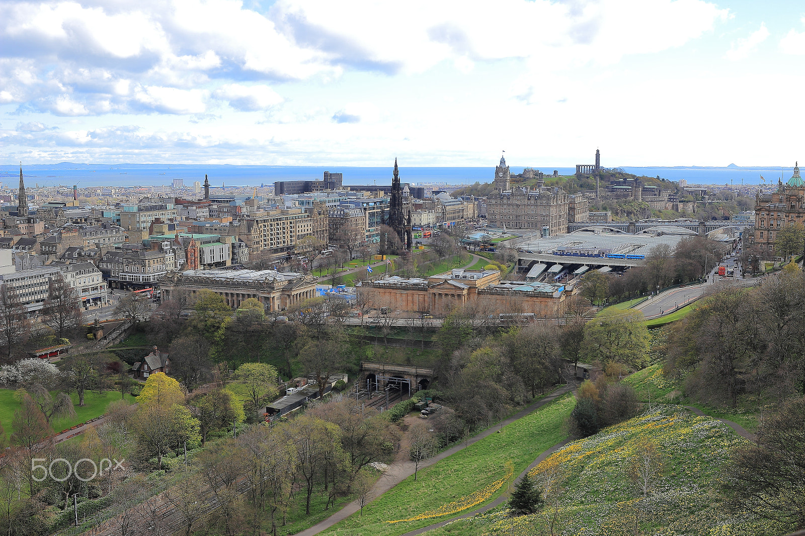 Canon EF-S 24mm F2.8 STM sample photo. Edinburgh spring view! photography