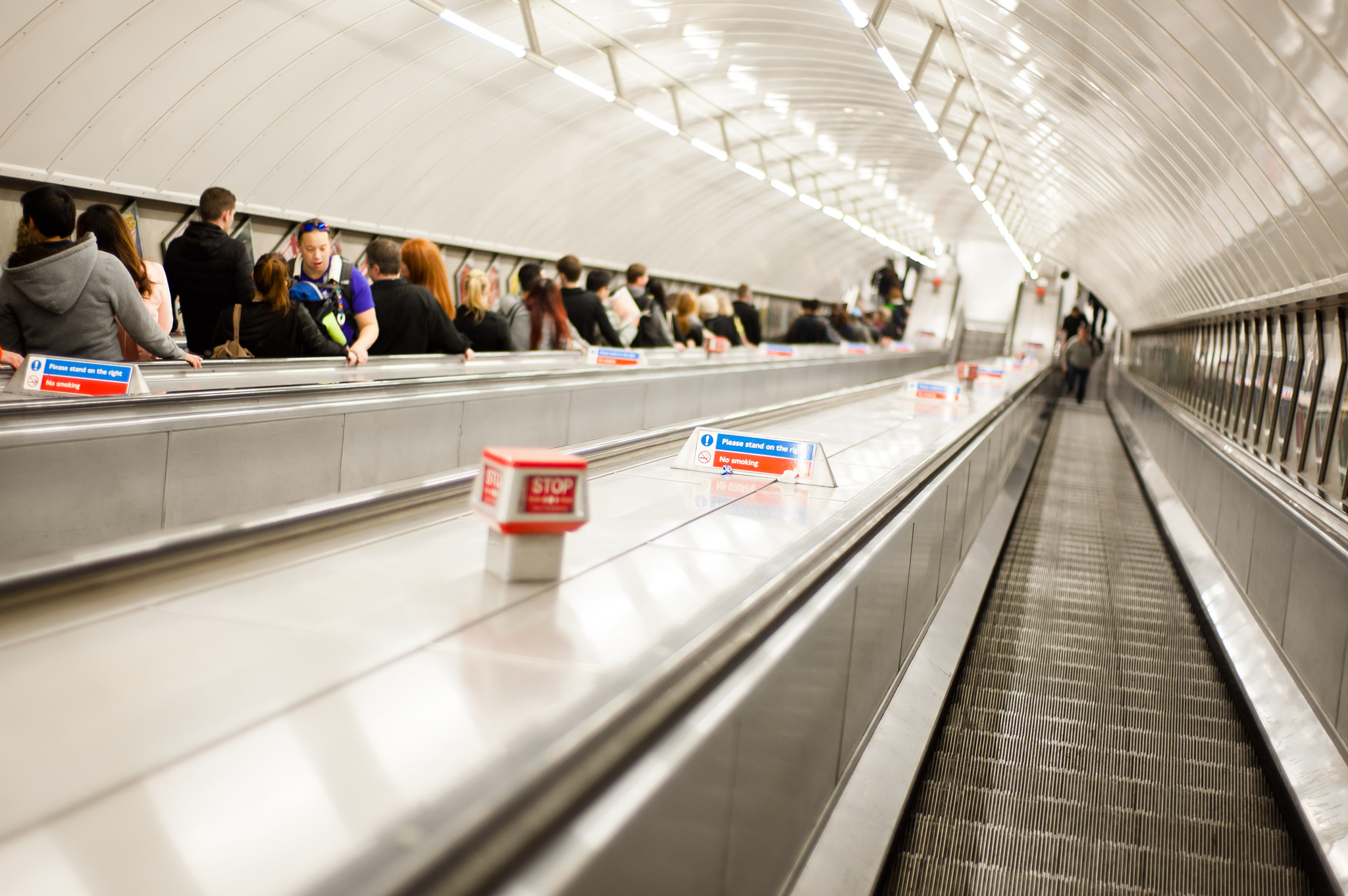 Nikon D700 + Nikon AF Nikkor 50mm F1.8D sample photo. London underground photography