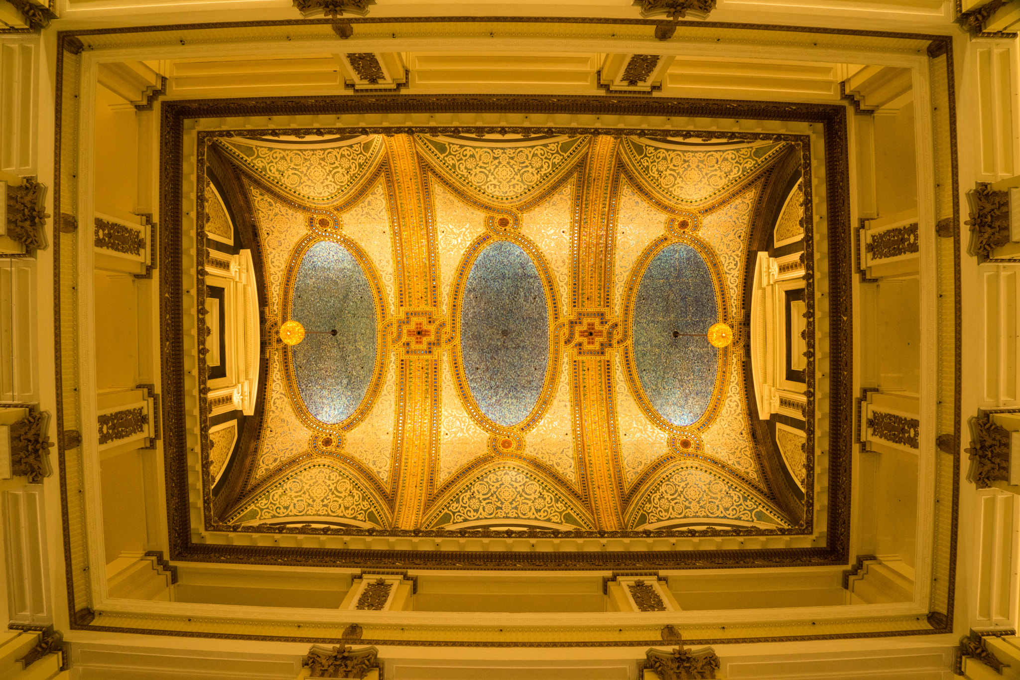 Sony a7R sample photo. Lobby ceiling photography