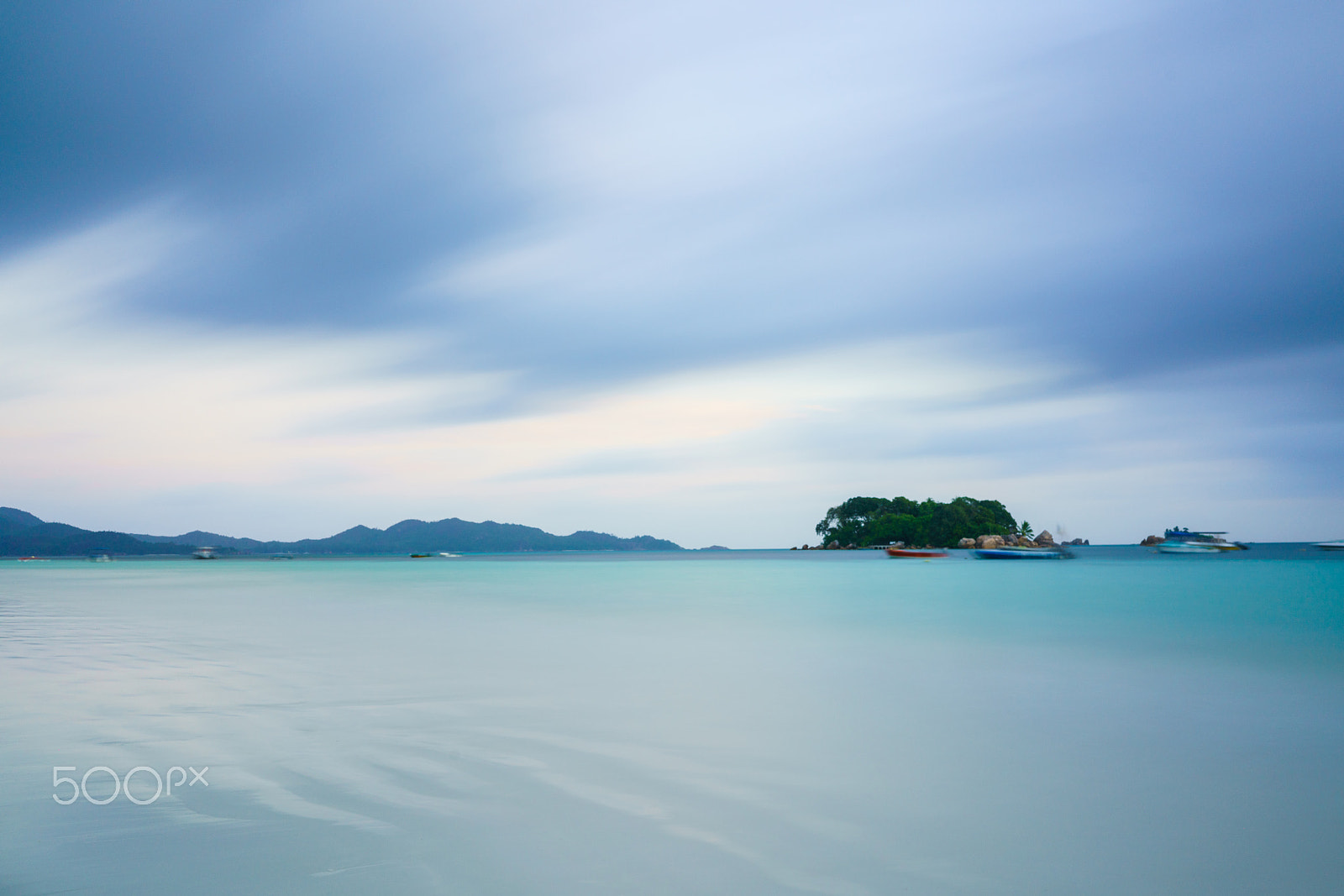 Sony FE 28mm F2 sample photo. Sunrise on praslin, seychelles photography