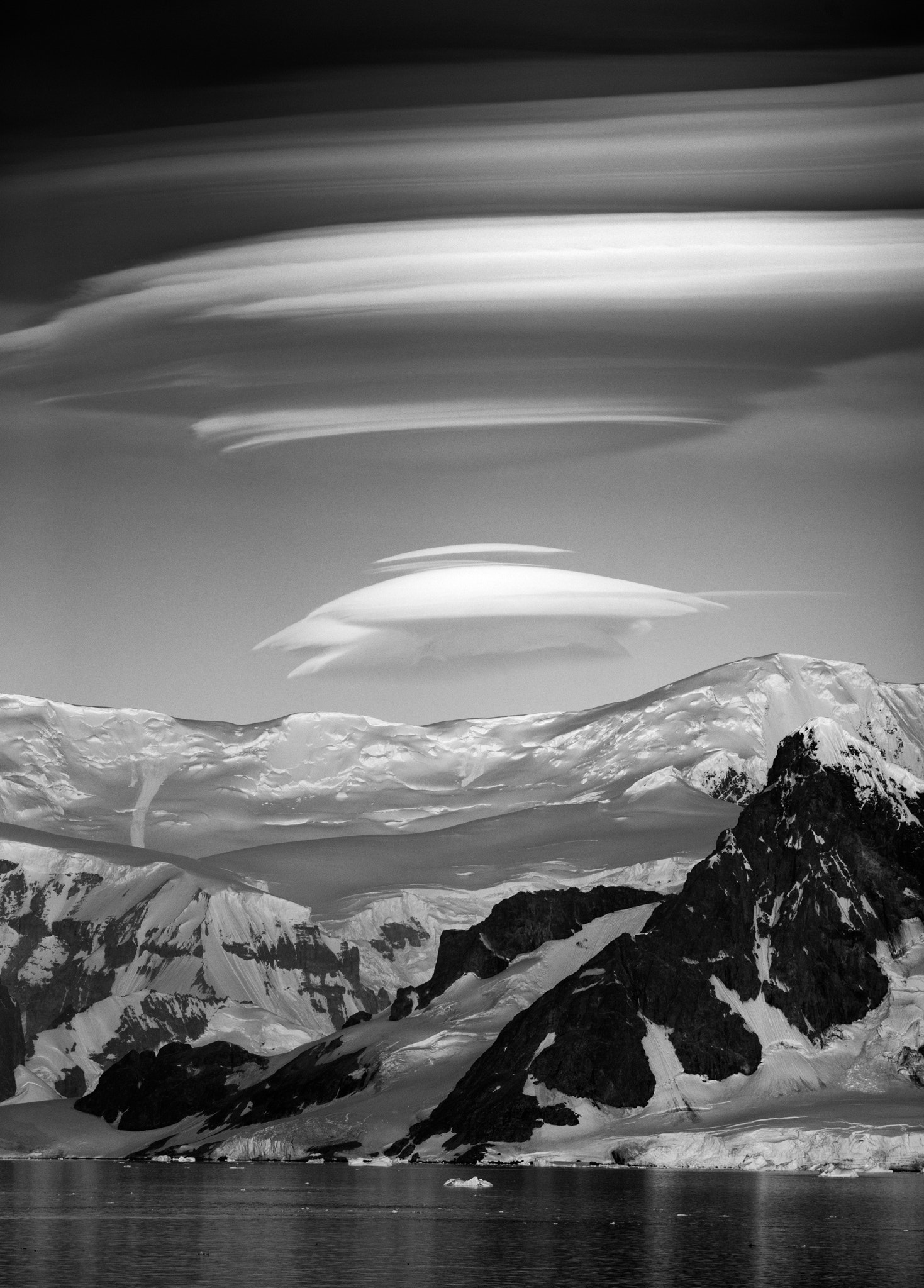 150-600mm F5-6.3 DG OS HSM | Sports 014 sample photo. Antarctica lenticulars photography