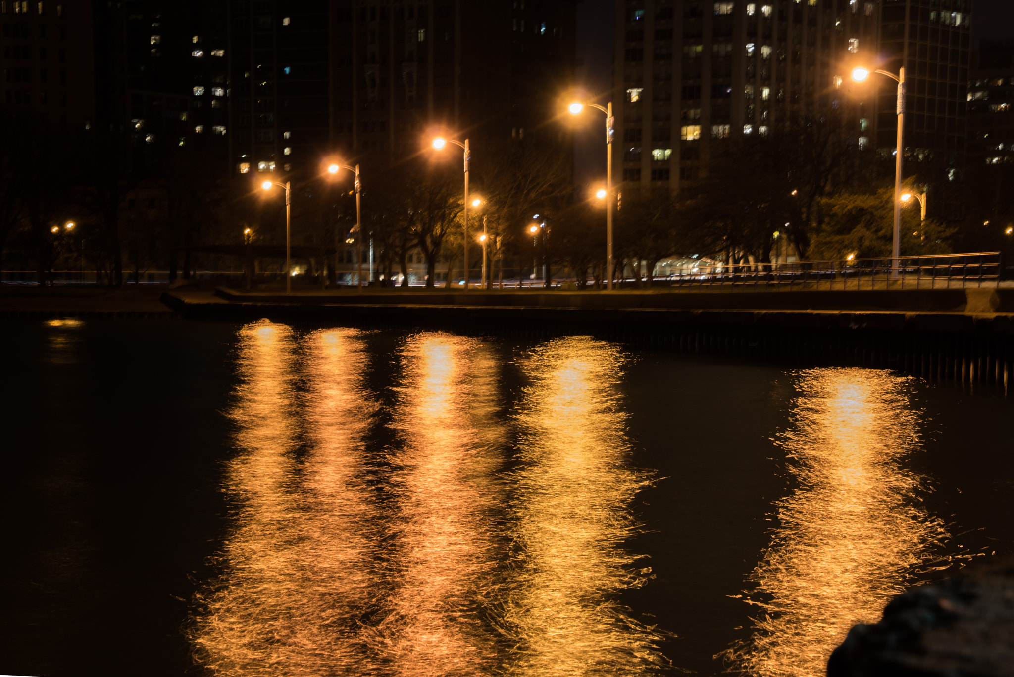 Sony a7R + Sony FE 24-240mm F3.5-6.3 OSS sample photo. Waterfront streetlights photography