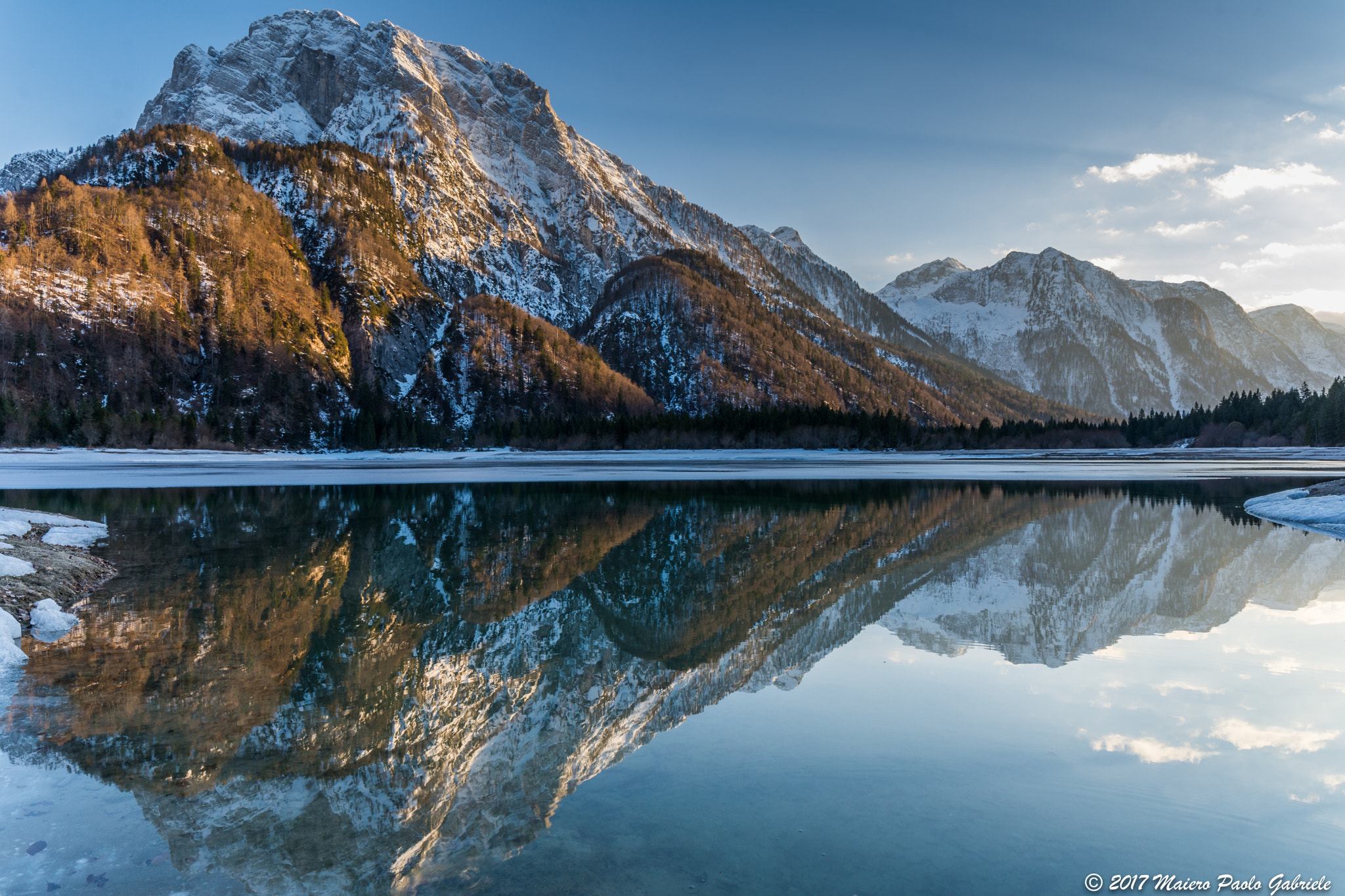 Samyang 14mm F2.8 ED AS IF UMC sample photo. Reflections photography