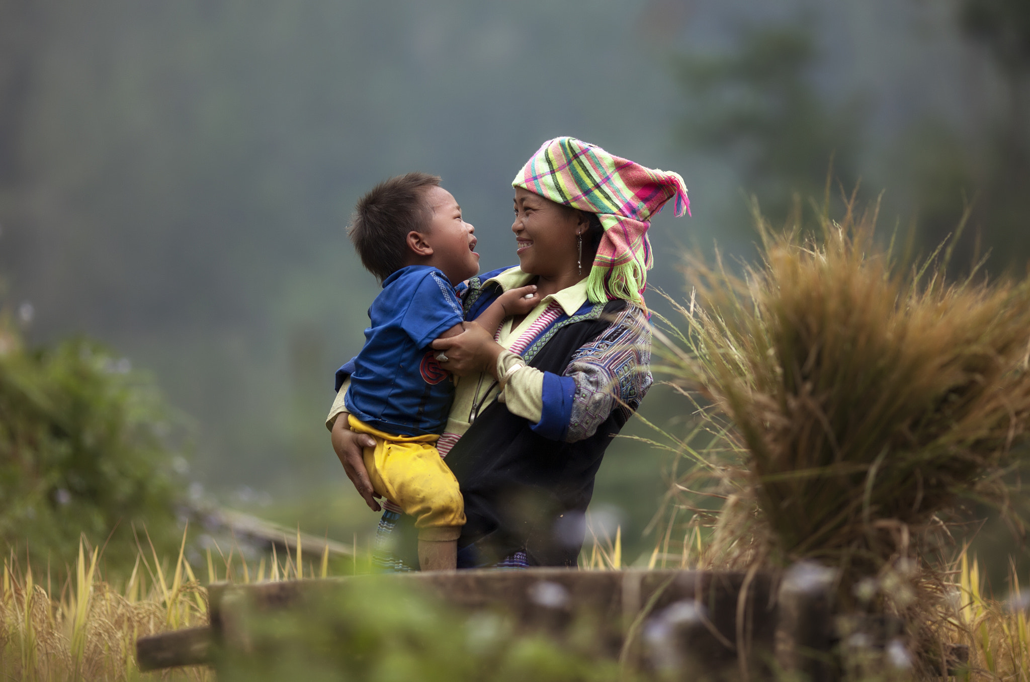 Canon EOS-1Ds Mark II + Canon EF 135mm F2L USM sample photo. Mother love- northern vietnam photography