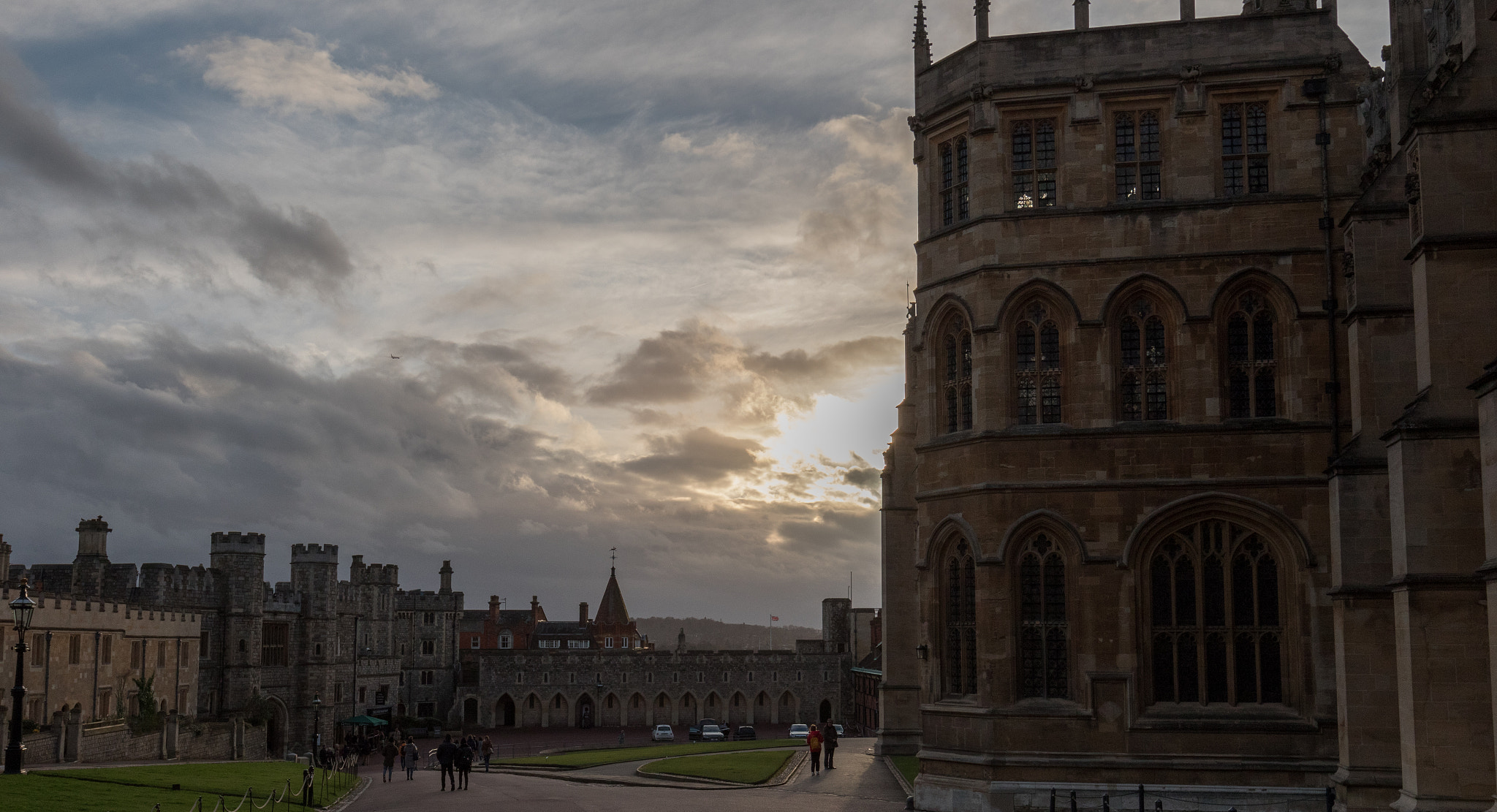 Canon EF 16-35mm F4L IS USM sample photo. Windsor castle at sunset photography