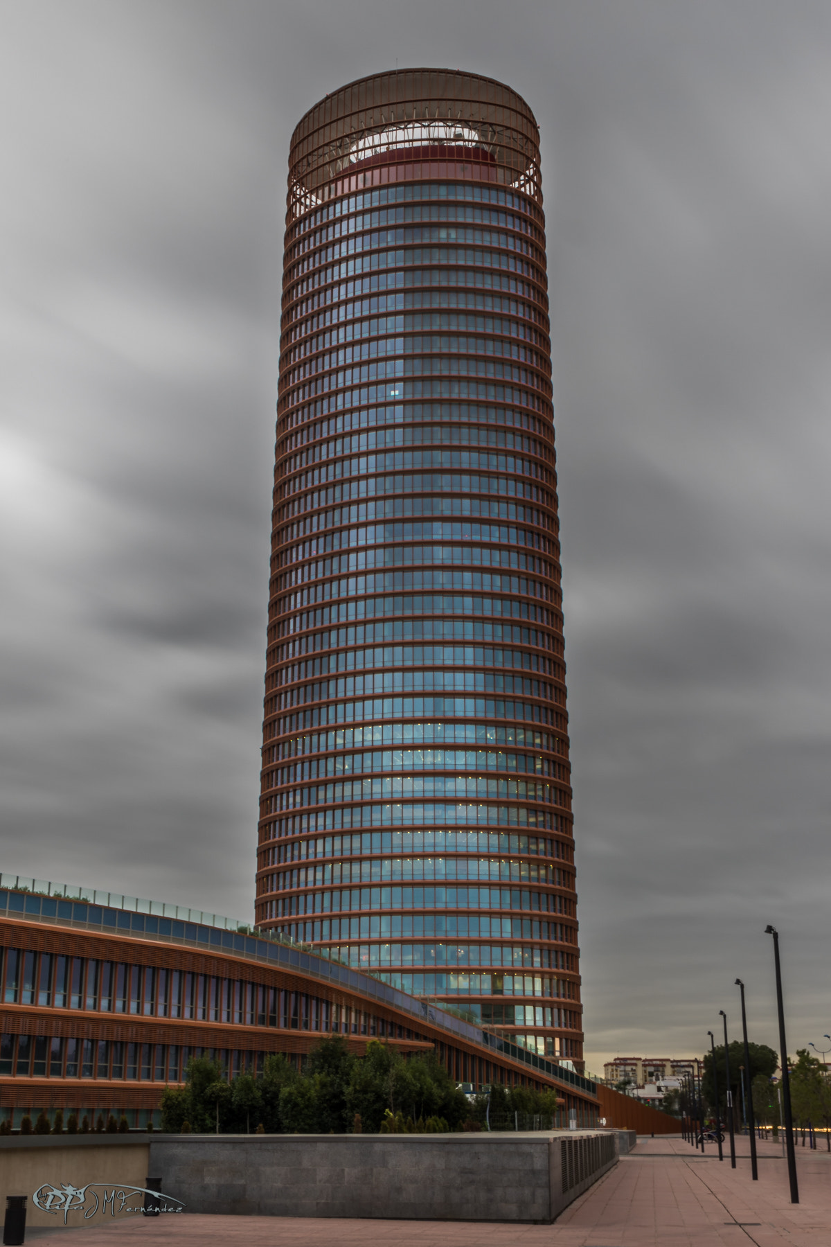 Canon EOS 7D Mark II + Canon EF-S 15-85mm F3.5-5.6 IS USM sample photo. Torre pelli photography