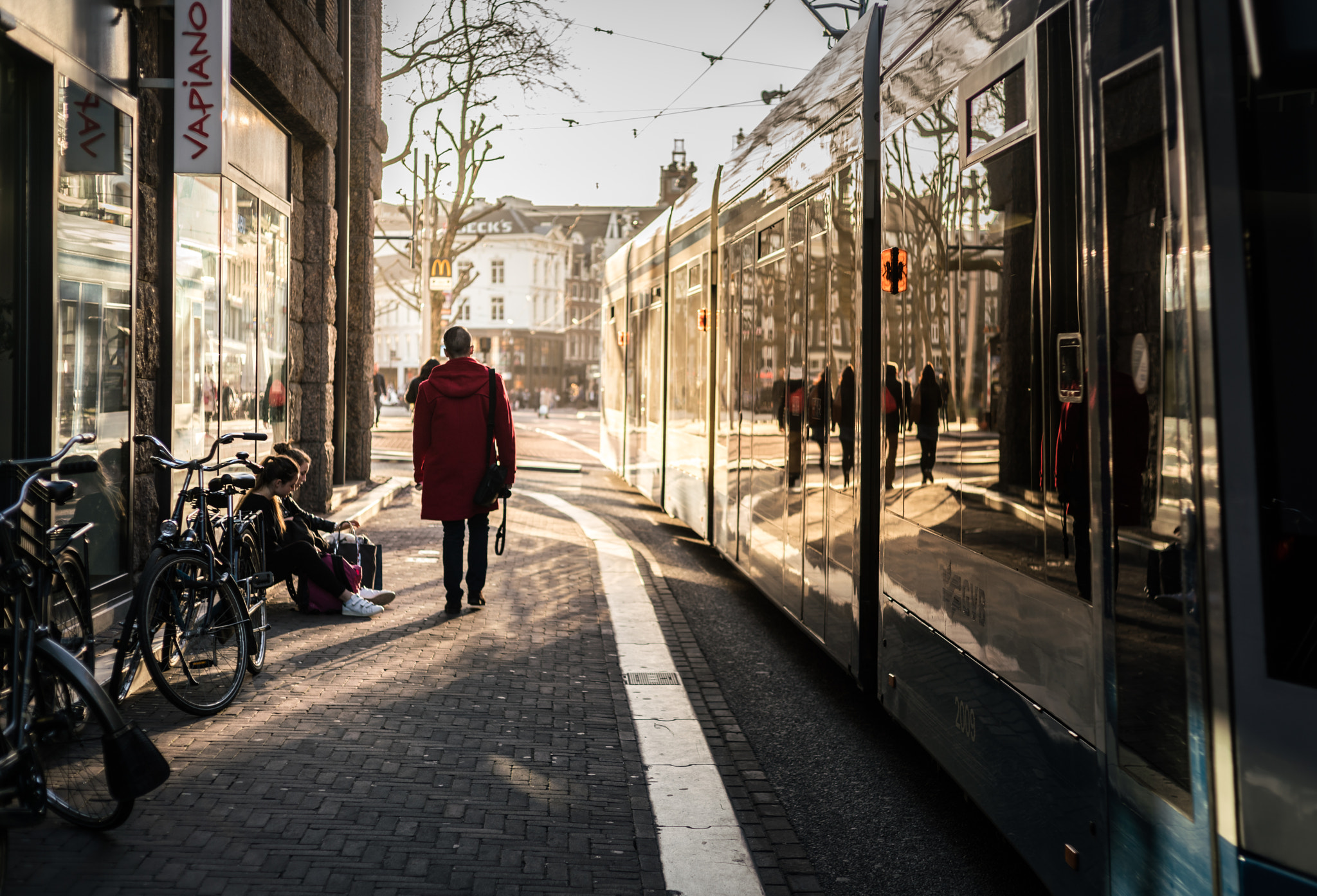 Sony a7R II + Canon EF 50mm F1.8 II sample photo. Walking alone photography