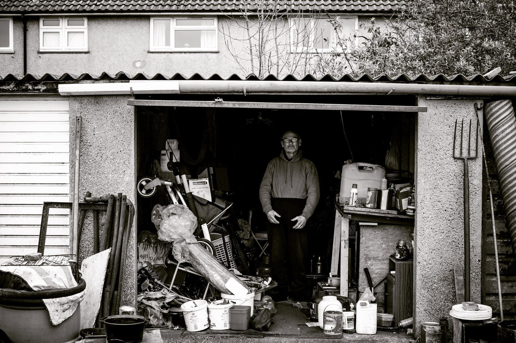 Fujifilm X-Pro2 + Fujifilm XF 35mm F2 R WR sample photo. Raf veteran - 8 years living in garage photography