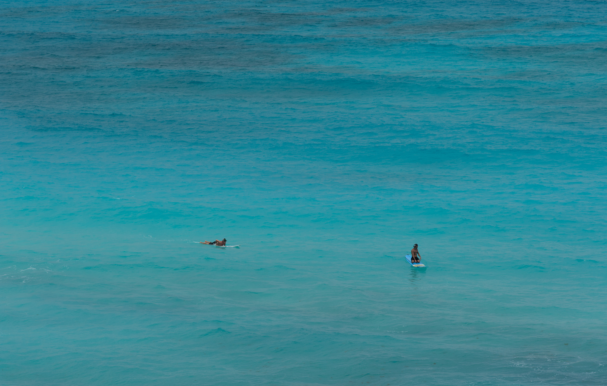 Nikon AF-S Nikkor 70-200mm F4G ED VR sample photo. Surfing the waves photography