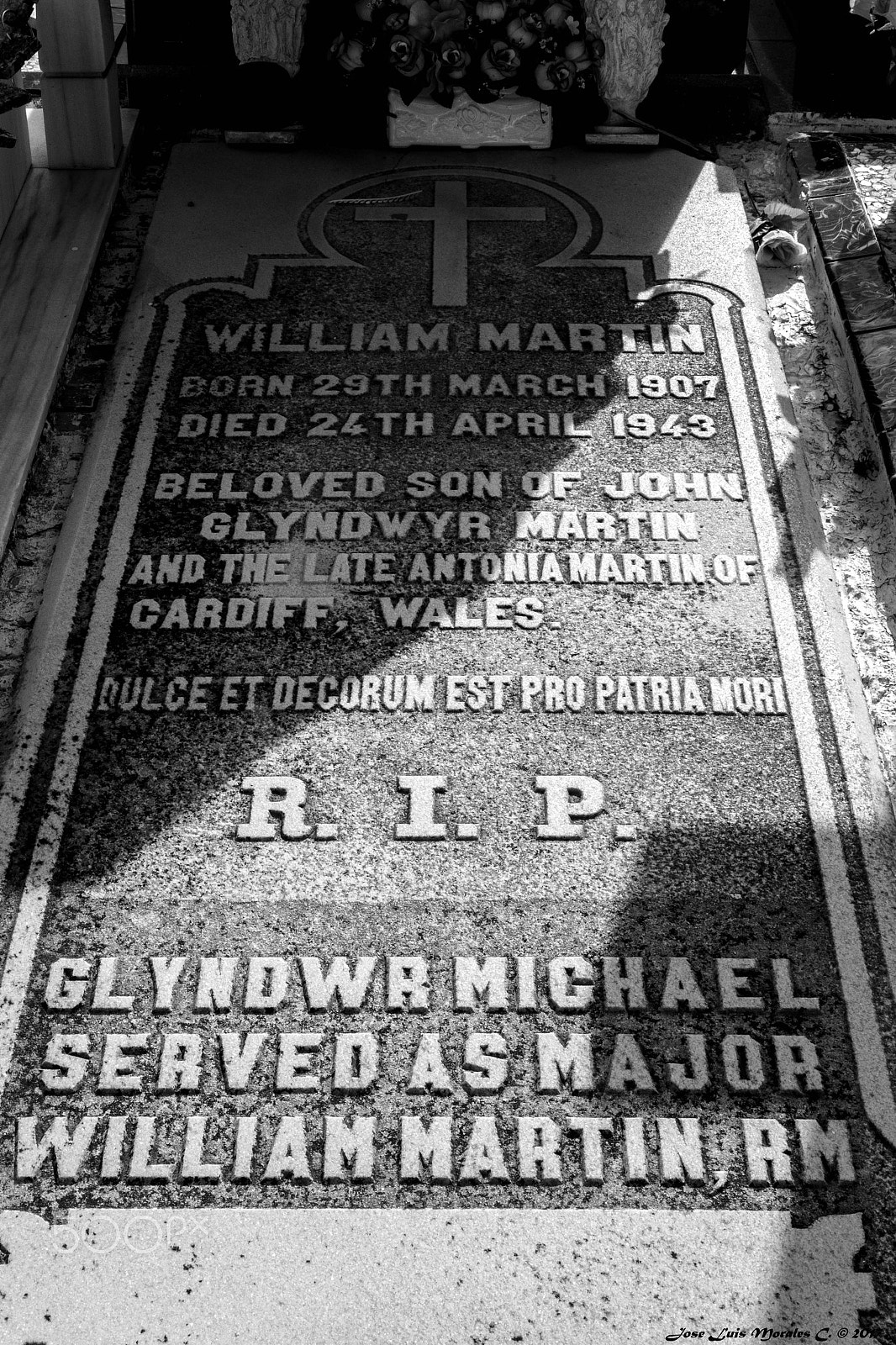 Canon EOS 70D + Canon EF 35mm F2 IS USM sample photo. El hombre que nunca existió.the man who never existed. photography