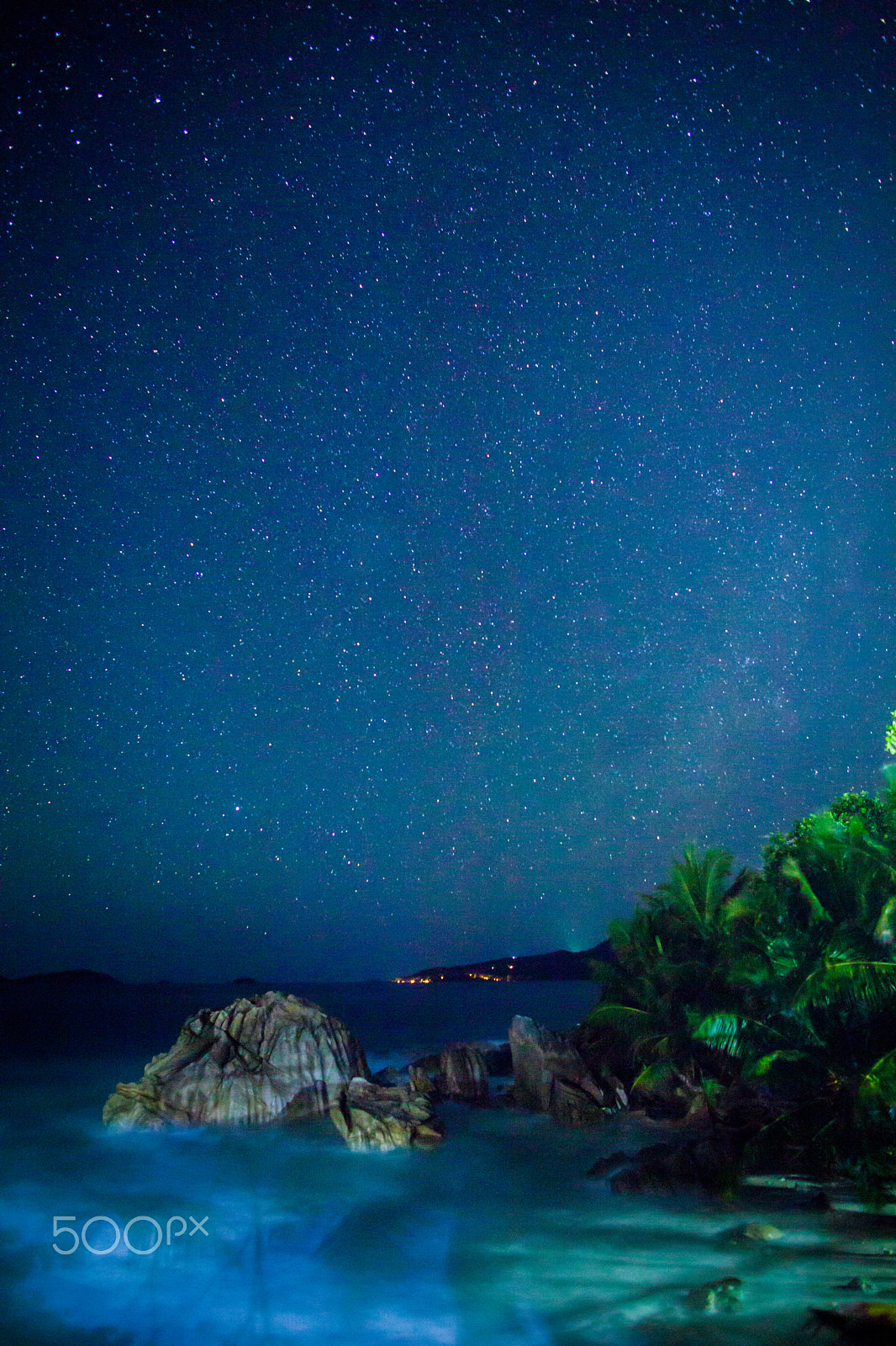 Canon EOS 5D Mark II + Canon EF 24mm F1.4L II USM sample photo. Star-gazing in la digue photography