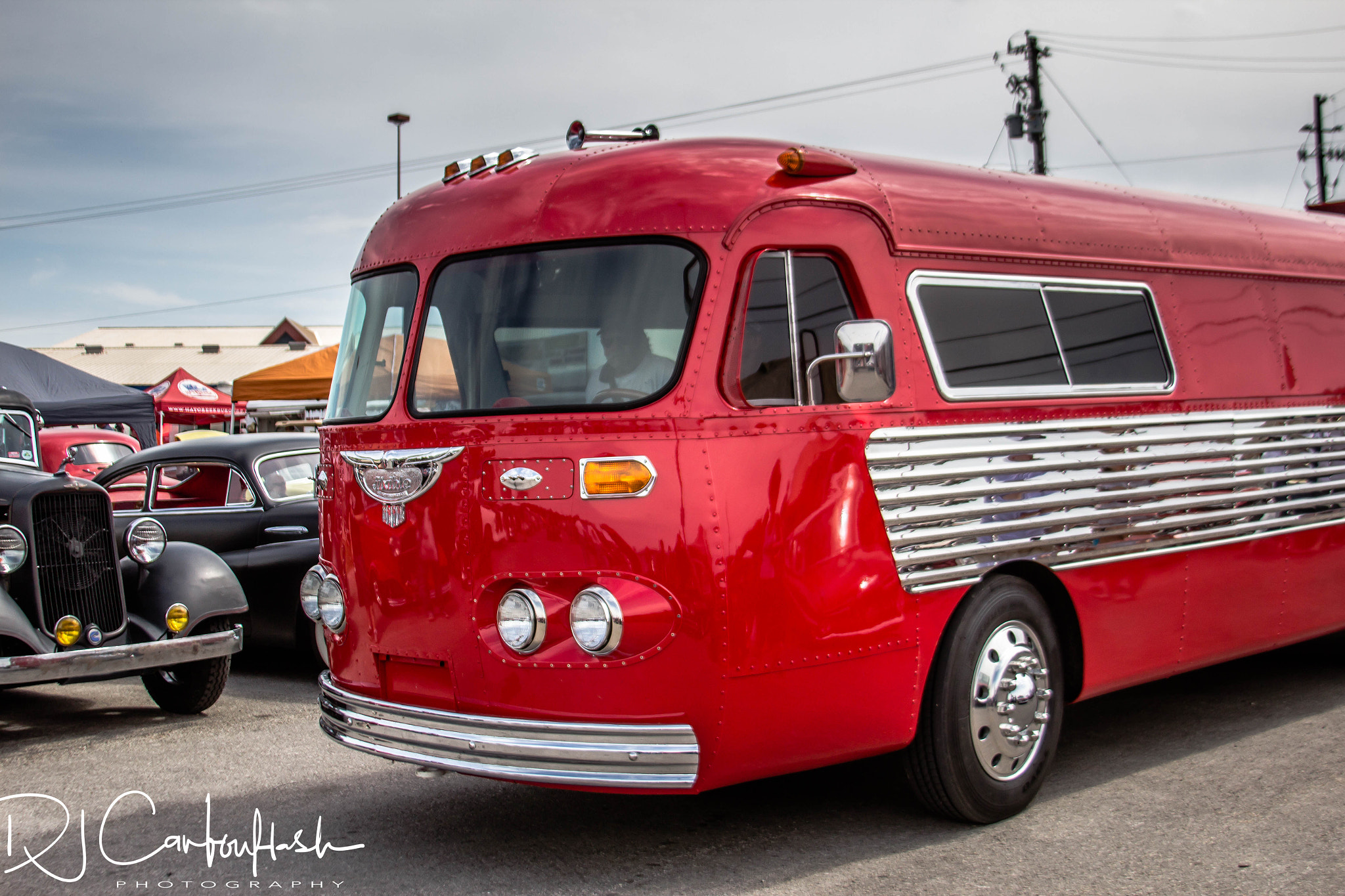 Canon EF 28-135mm F3.5-5.6 IS USM sample photo. Retro bus travel photography