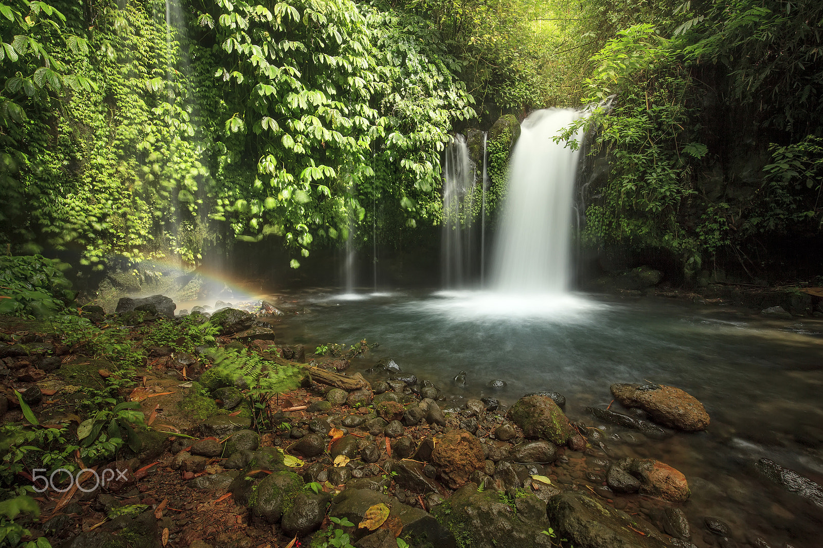 Canon EF 16-35mm F4L IS USM sample photo. Yeh hoo waterfall photography