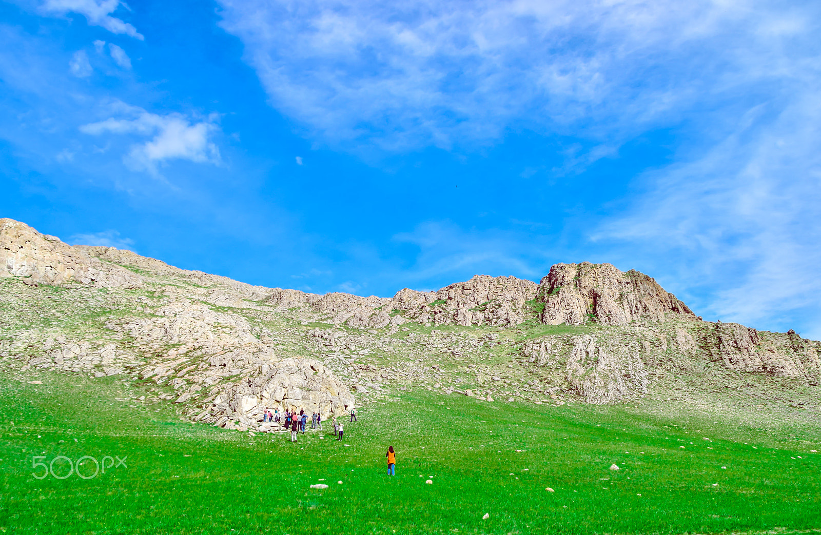 Sigma 28-300mm F3.5-6.3 DG Macro sample photo. Blue sky, green field and mountains photography