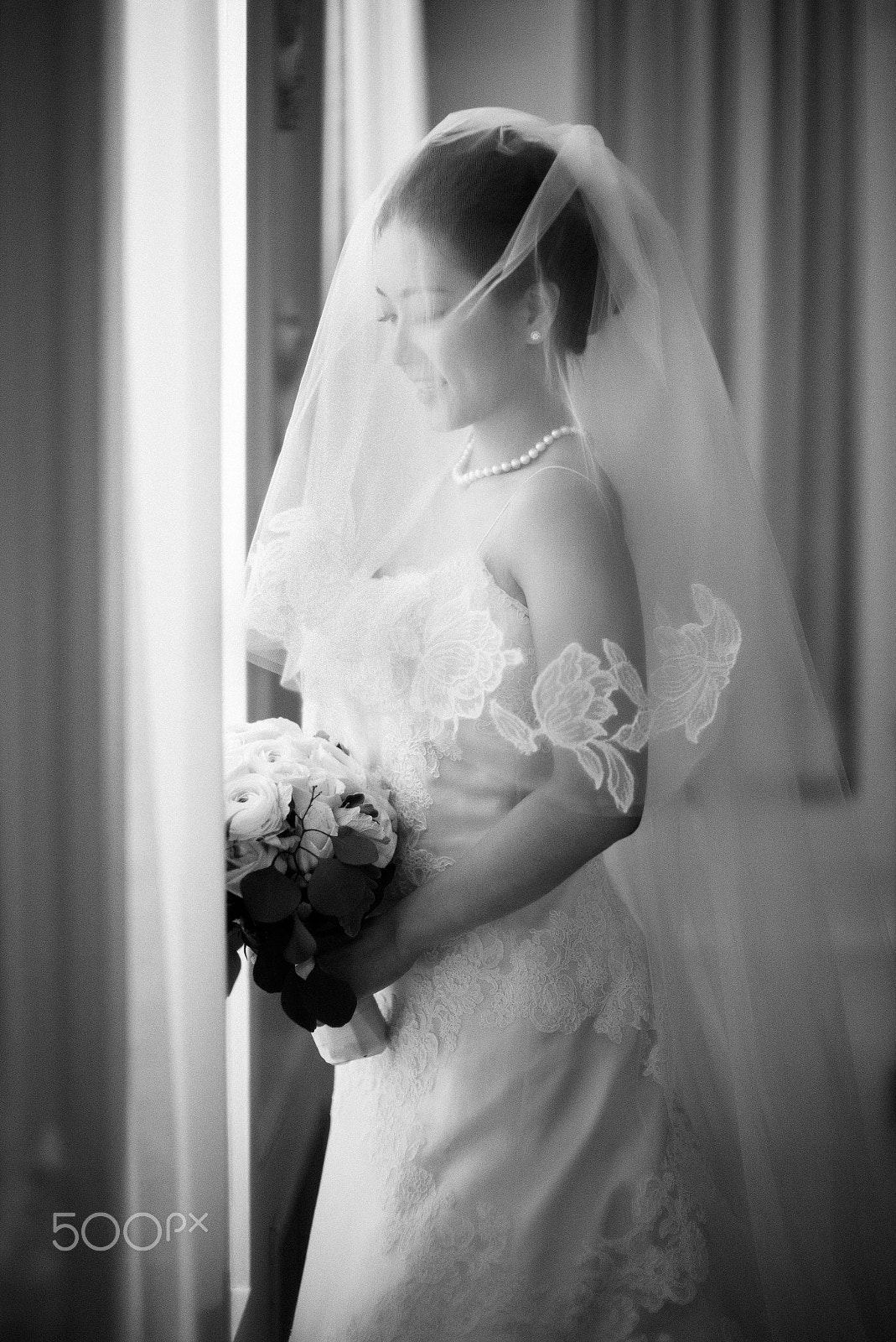 Leica Noctilux-M 50mm F0.95 ASPH sample photo. Beautiful bride photography