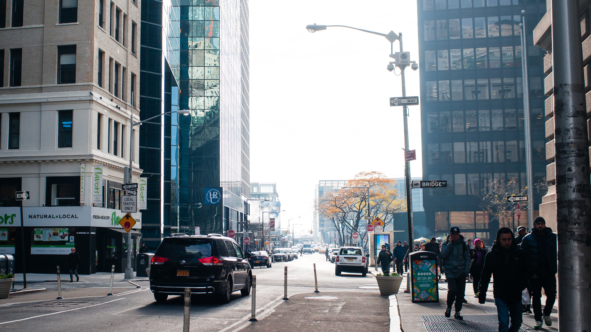 Sony Alpha DSLR-A700 + Sony DT 30mm F2.8 Macro SAM sample photo. Good morning, new york! photography