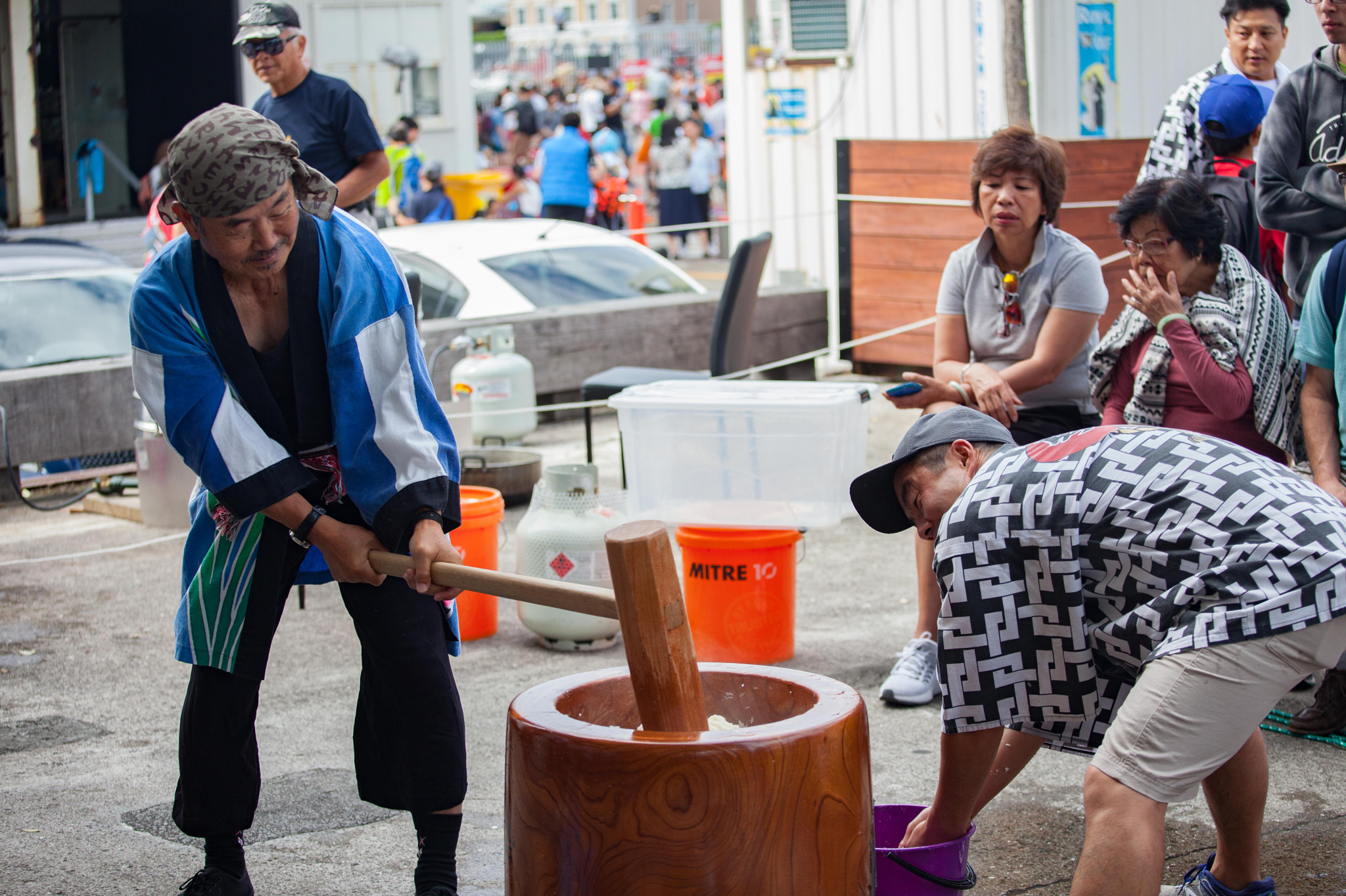Canon EF 70-200mm F4L IS USM sample photo. Mochi making photography