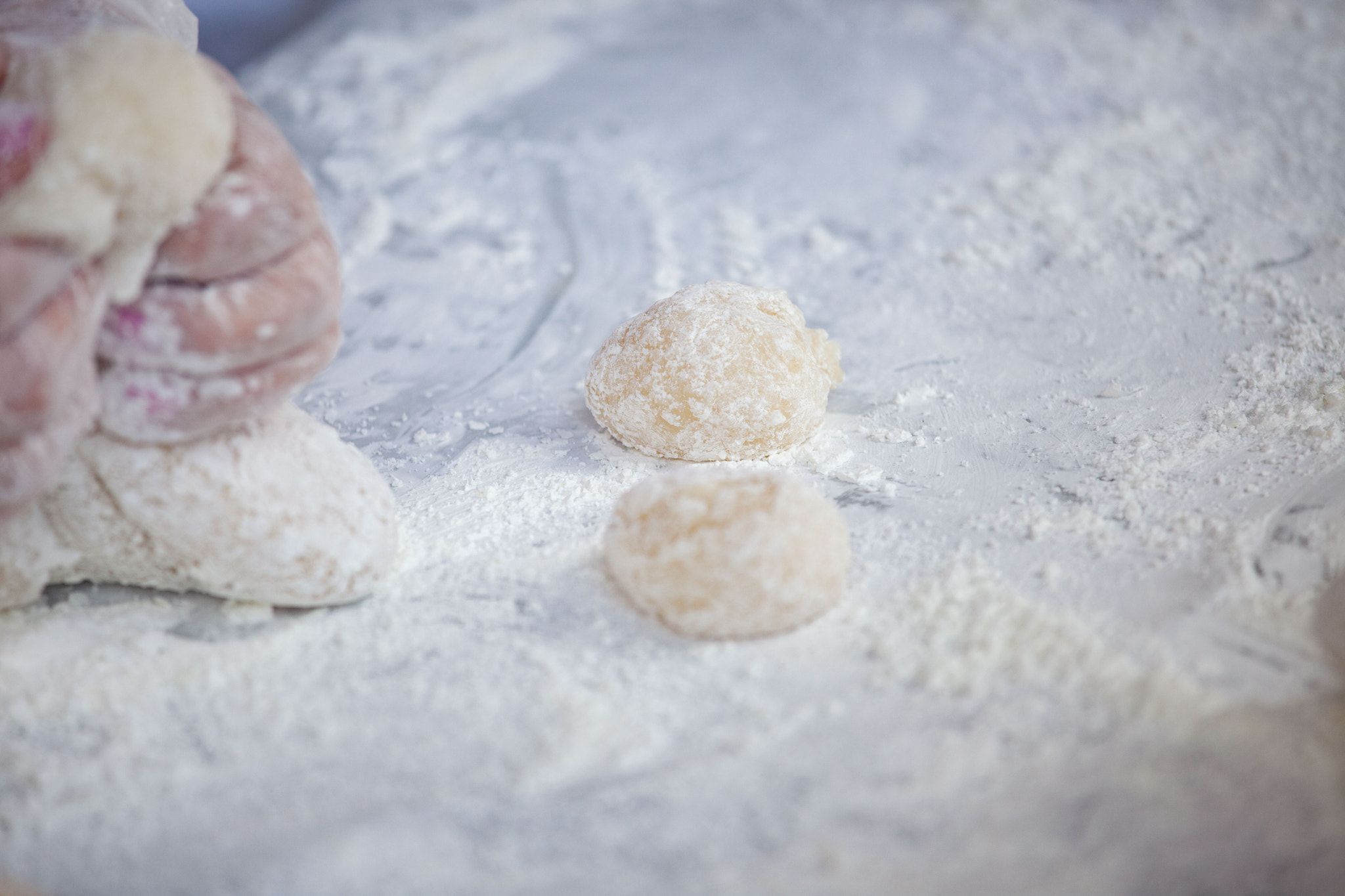 Canon EF 70-200mm F4L IS USM sample photo. Mochi making photography