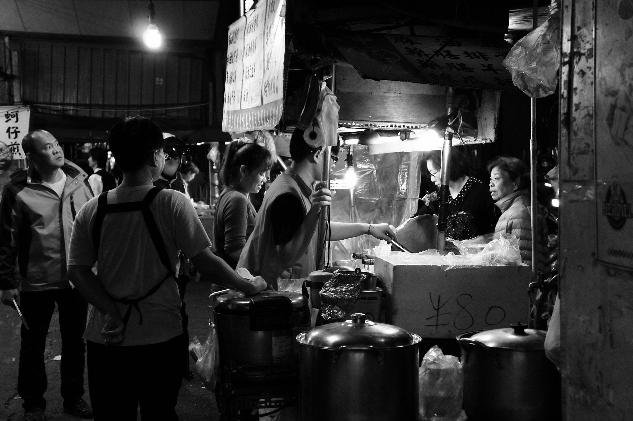 Tamron 18-200mm F3.5-6.3 Di III VC sample photo. Night time photography
