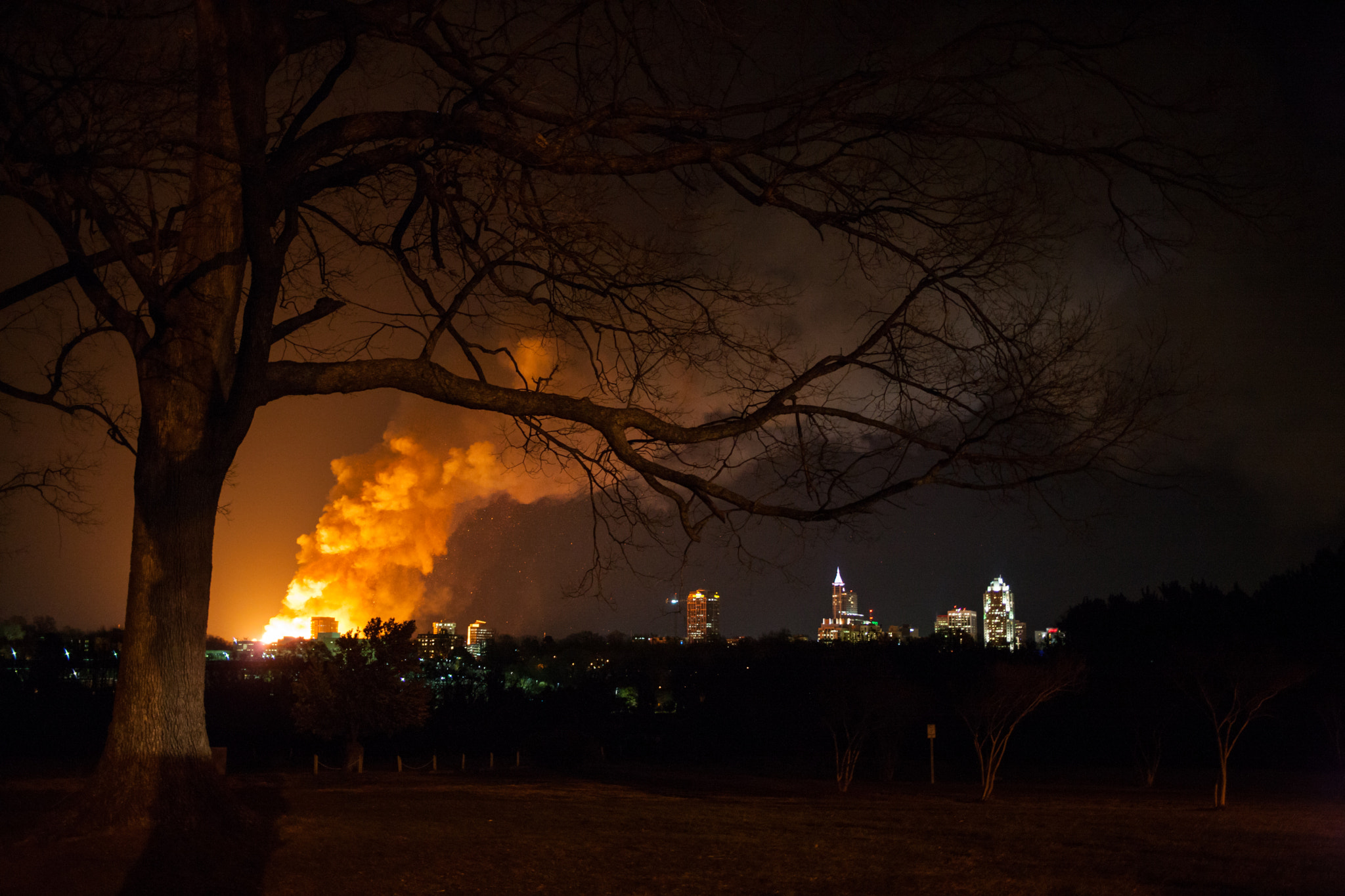 Canon EF 35mm F2 IS USM sample photo. Fire in raleigh photography