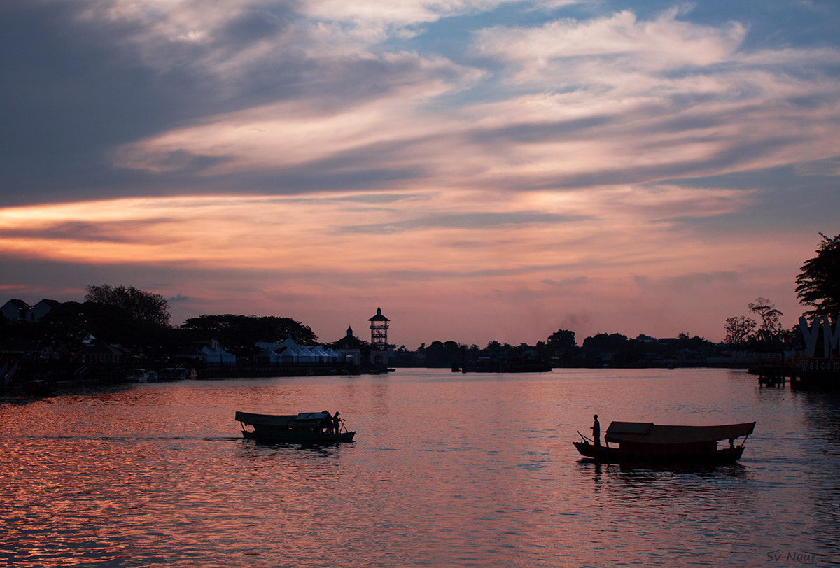 Canon EOS 50D + Canon EF 17-40mm F4L USM sample photo. Kuching waterfront photography