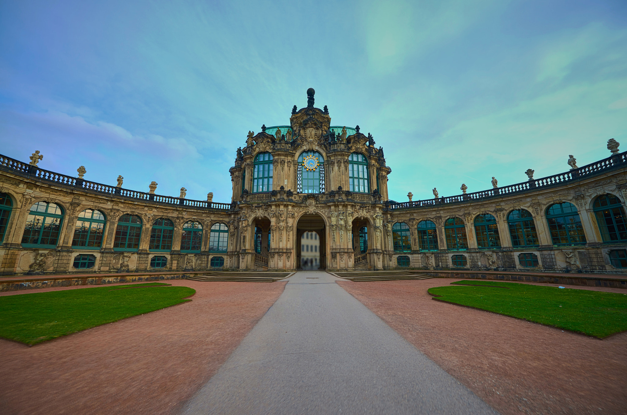 Nikon AF-S Nikkor 14-24mm F2.8G ED sample photo. Dresden zwinger photography