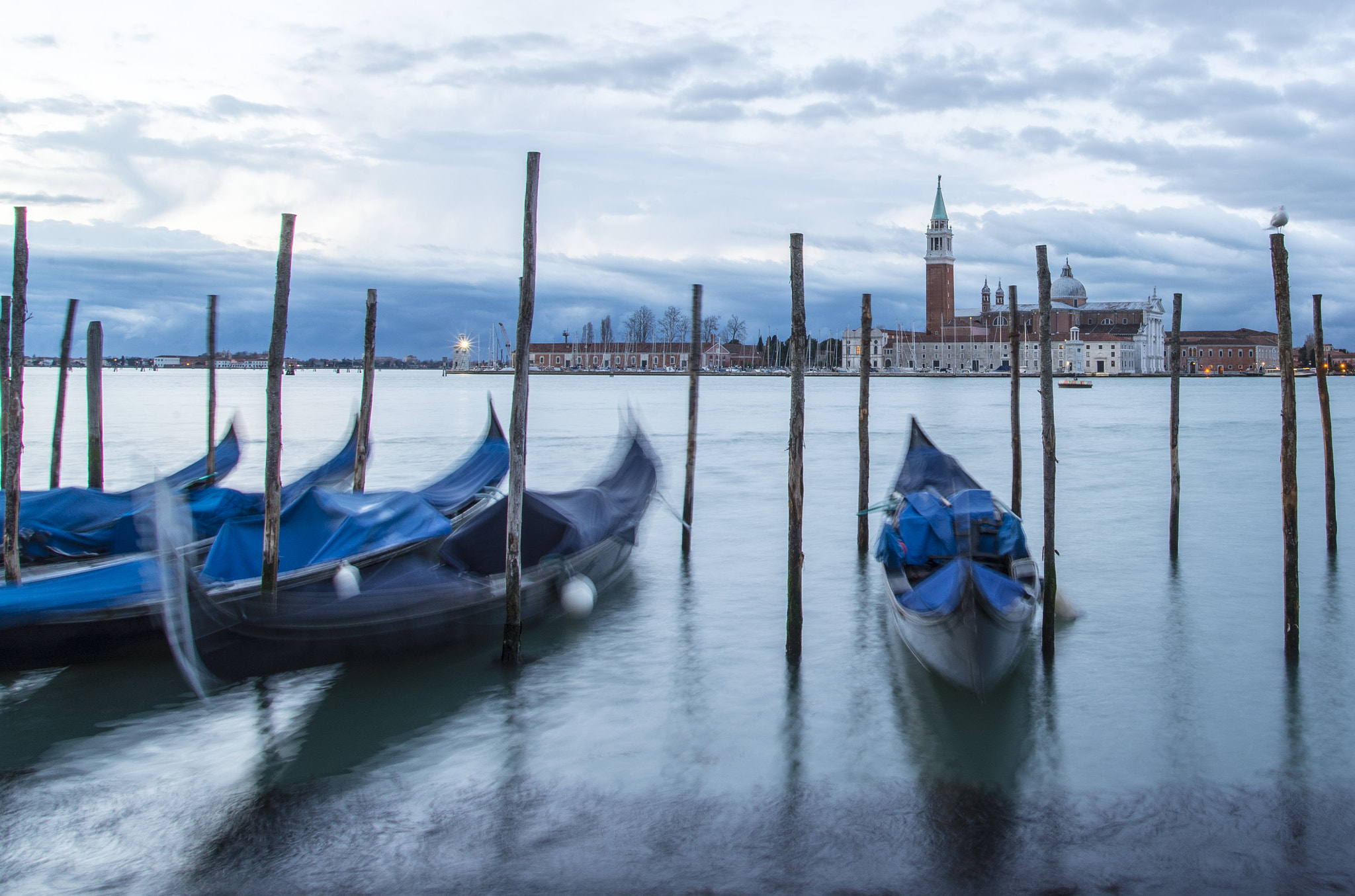 Nikon D600 sample photo. Les gondoles de venise photography