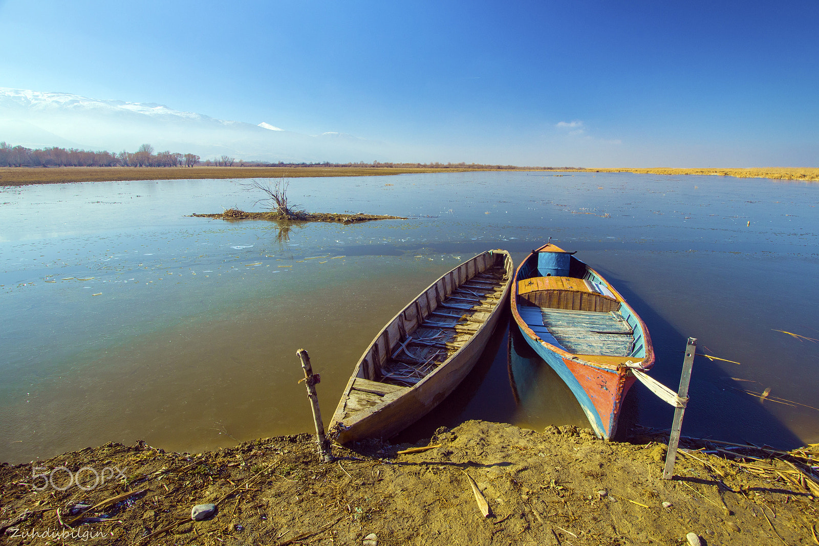 Canon EF-S 10-22mm F3.5-4.5 USM sample photo. Eber lake photography