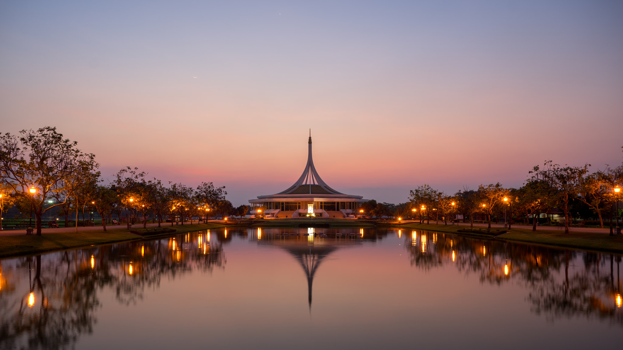 Sony a7R sample photo. Suan luang rama ix public park photography