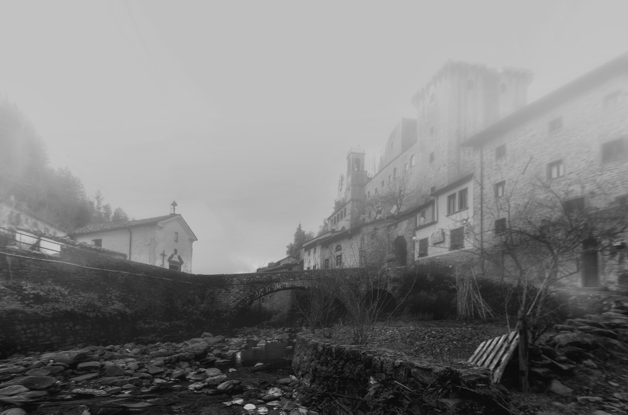 Sigma 10-20mm F3.5 EX DC HSM sample photo. Fog photography
