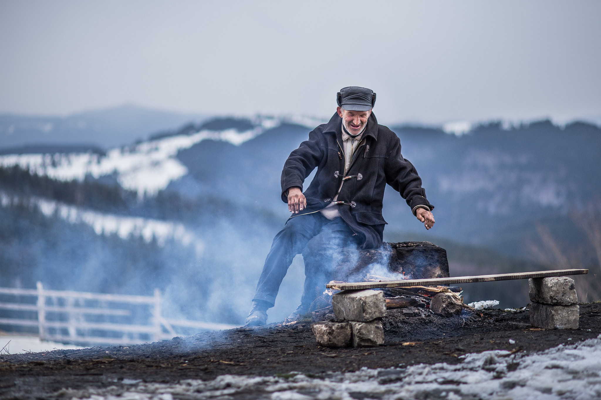 Canon EOS 6D + Canon EF 100mm F2.0 USM sample photo. Flame and inward warm photography