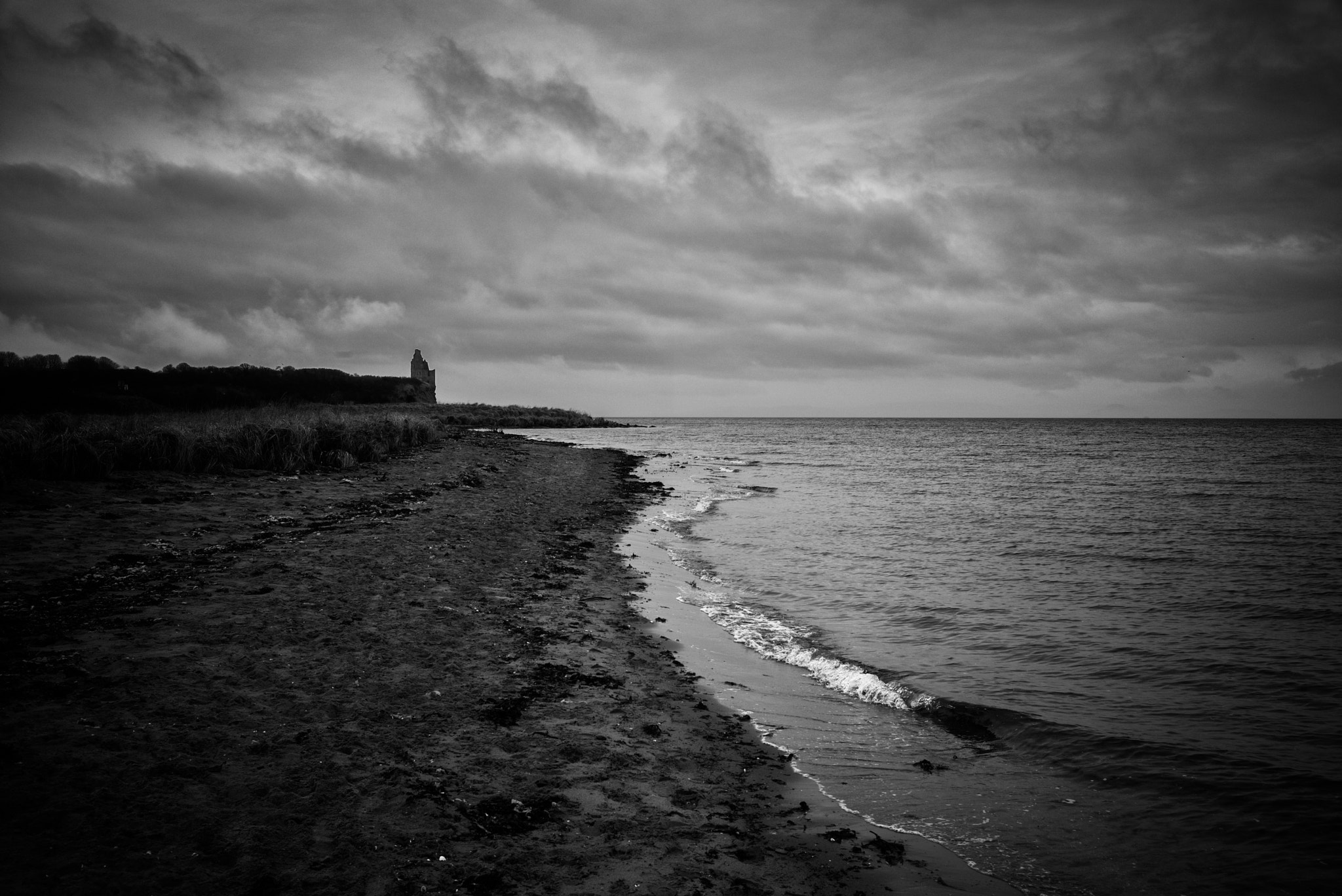 Leica Summilux-M 35mm F1.4 ASPH sample photo. A beach noir photography