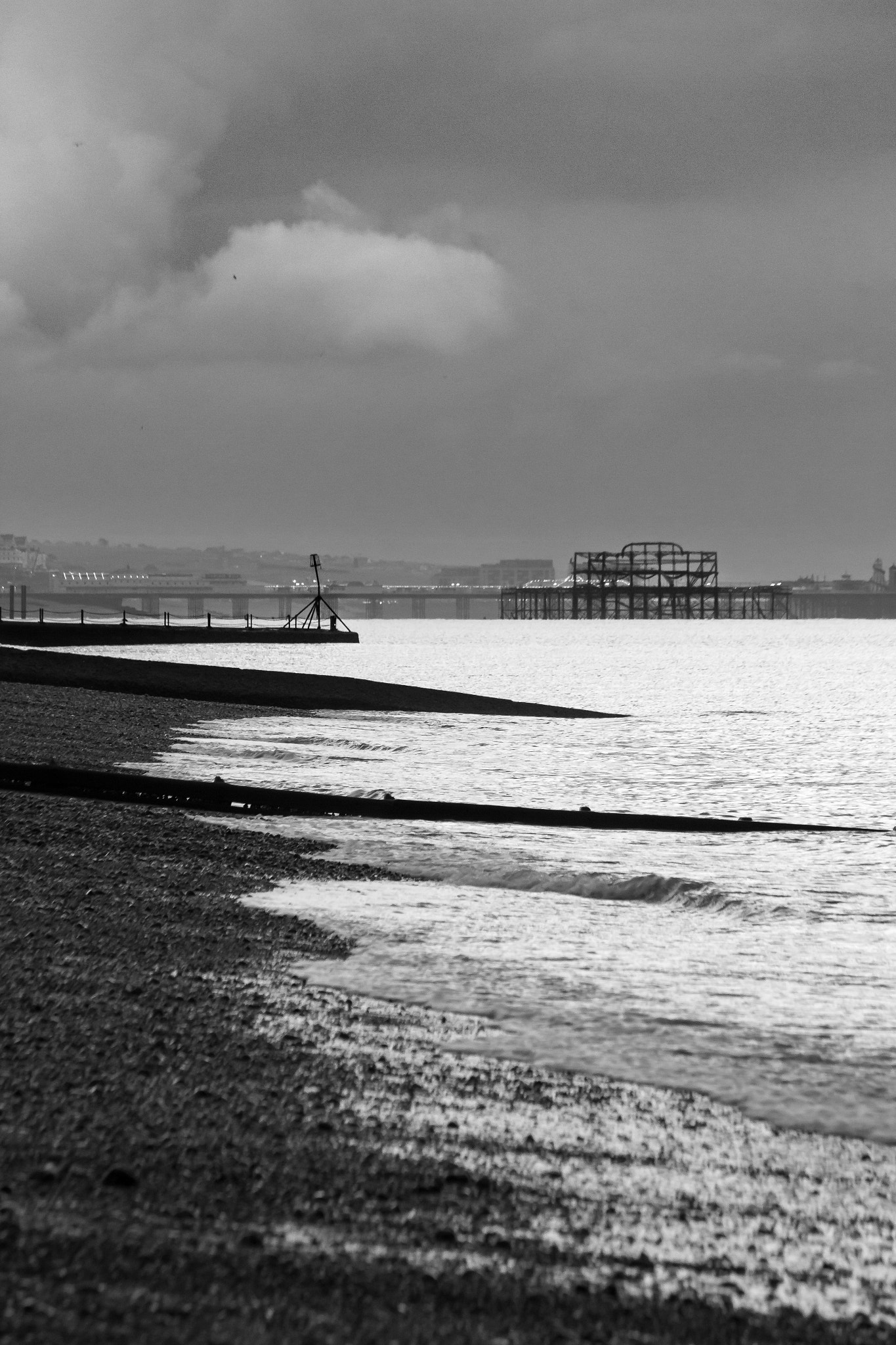 Canon EOS 60D + Canon EF-S 55-250mm F4-5.6 IS sample photo. Moody morning brighton seafront photography