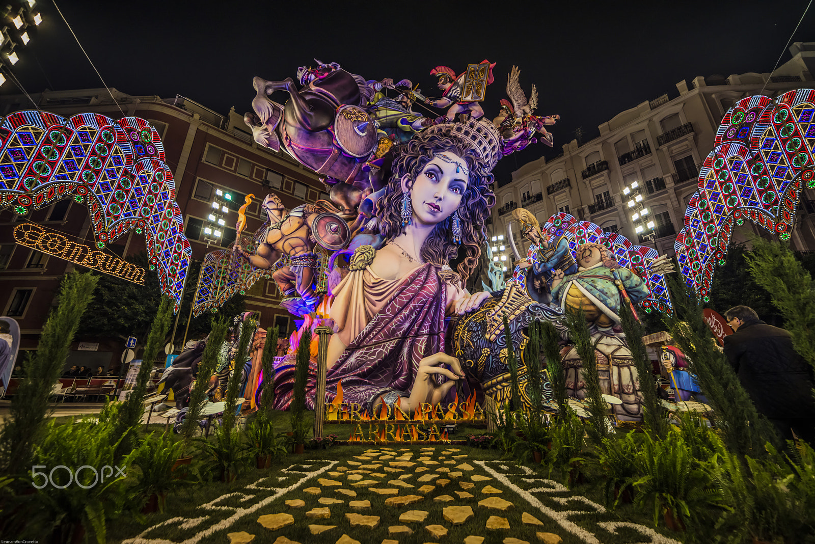 Samyang 14mm F2.8 ED AS IF UMC sample photo. Atila, fine hand made valencia's street art photography