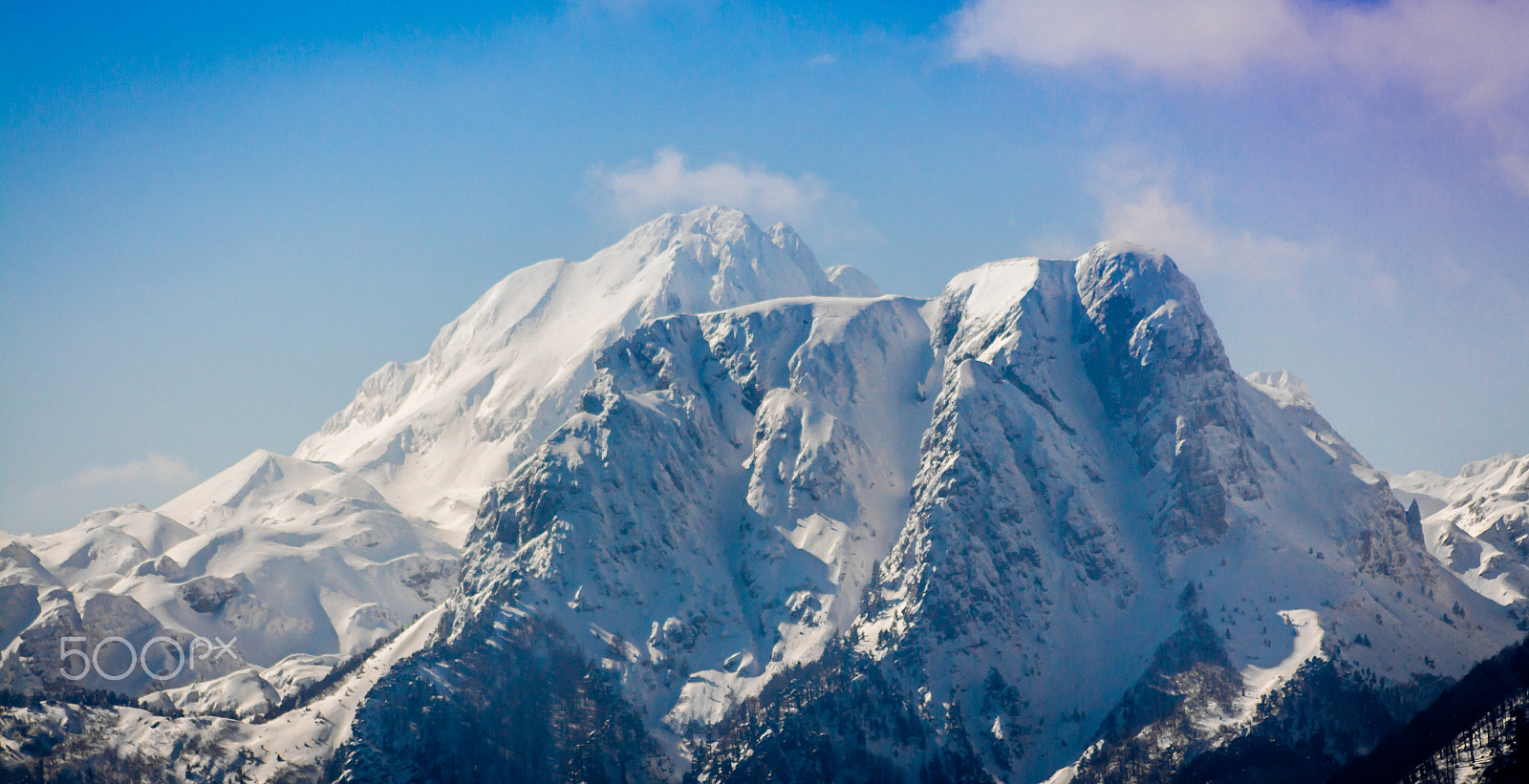 Canon EOS 650D (EOS Rebel T4i / EOS Kiss X6i) sample photo. Snow covered mountain peak photography