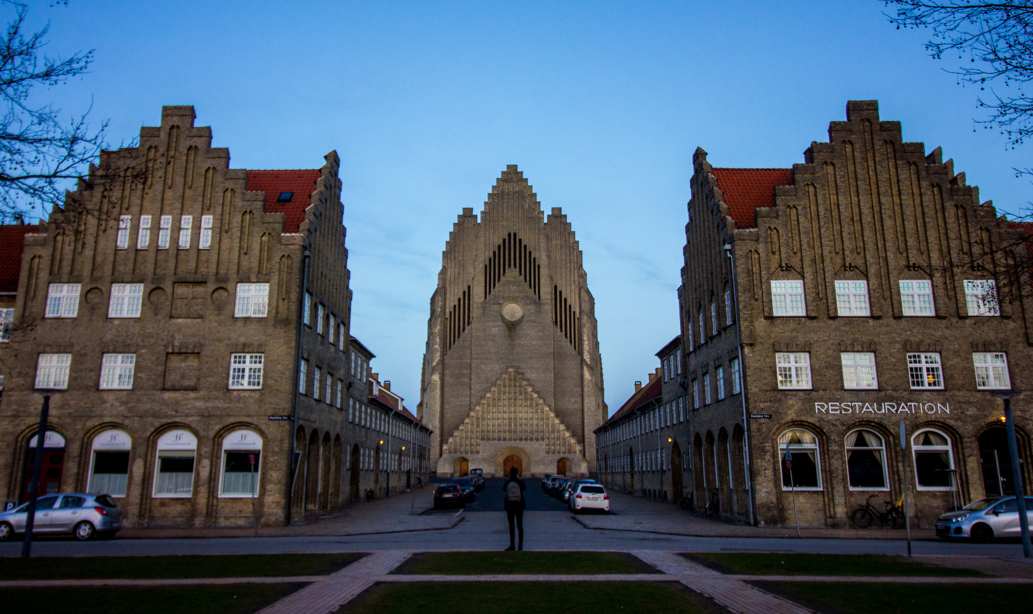 Canon EOS 550D (EOS Rebel T2i / EOS Kiss X4) sample photo. Grundtvig church copenhagen photography