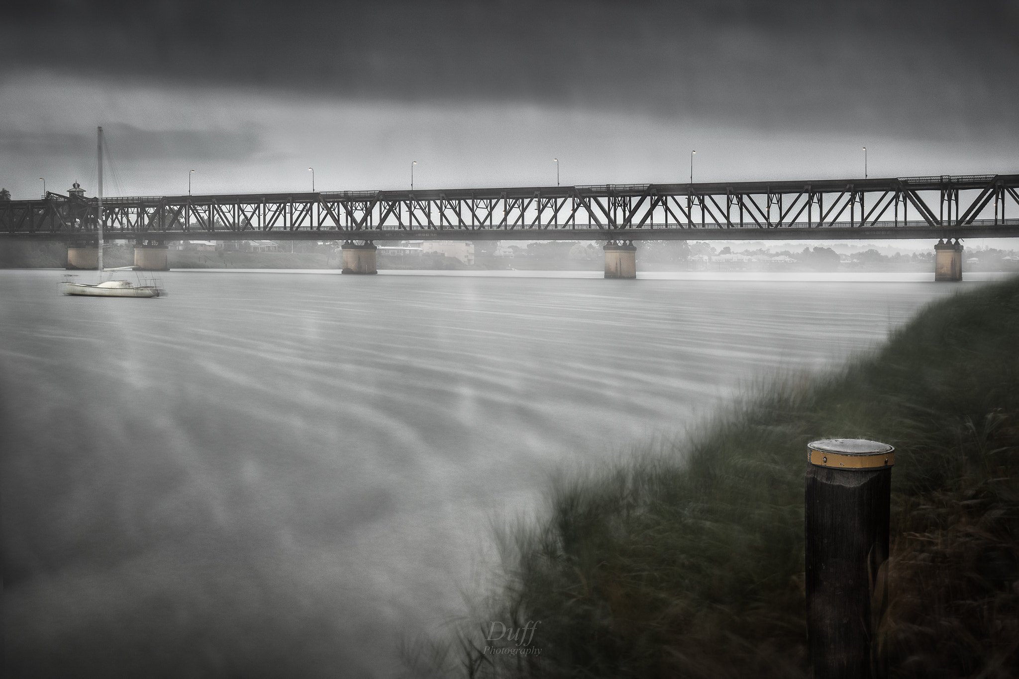 Canon EF-S 17-55mm F2.8 IS USM sample photo. Gloomy bridge photography