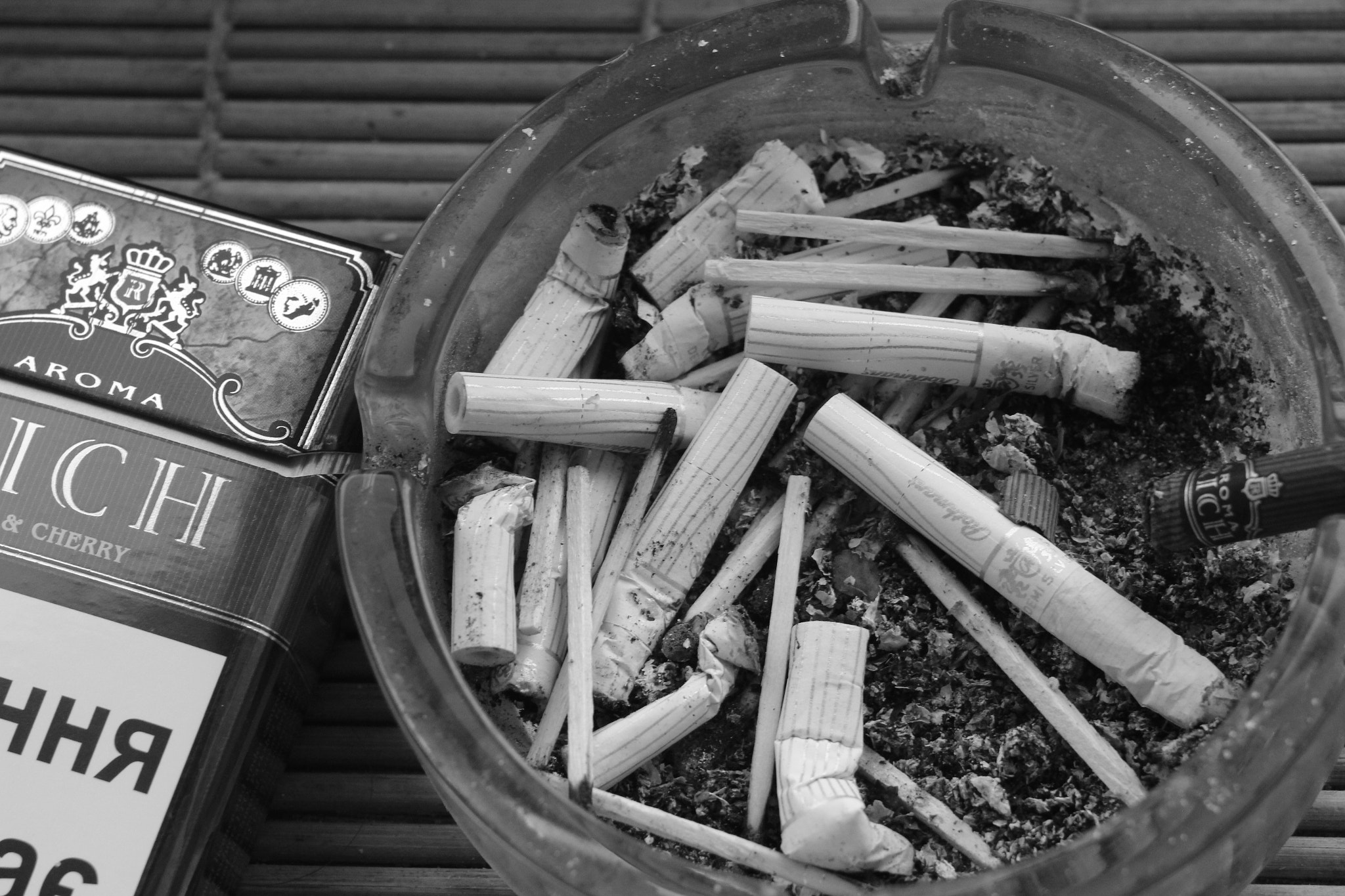 Canon EF 35-80mm f/4-5.6 sample photo. No smoking photography