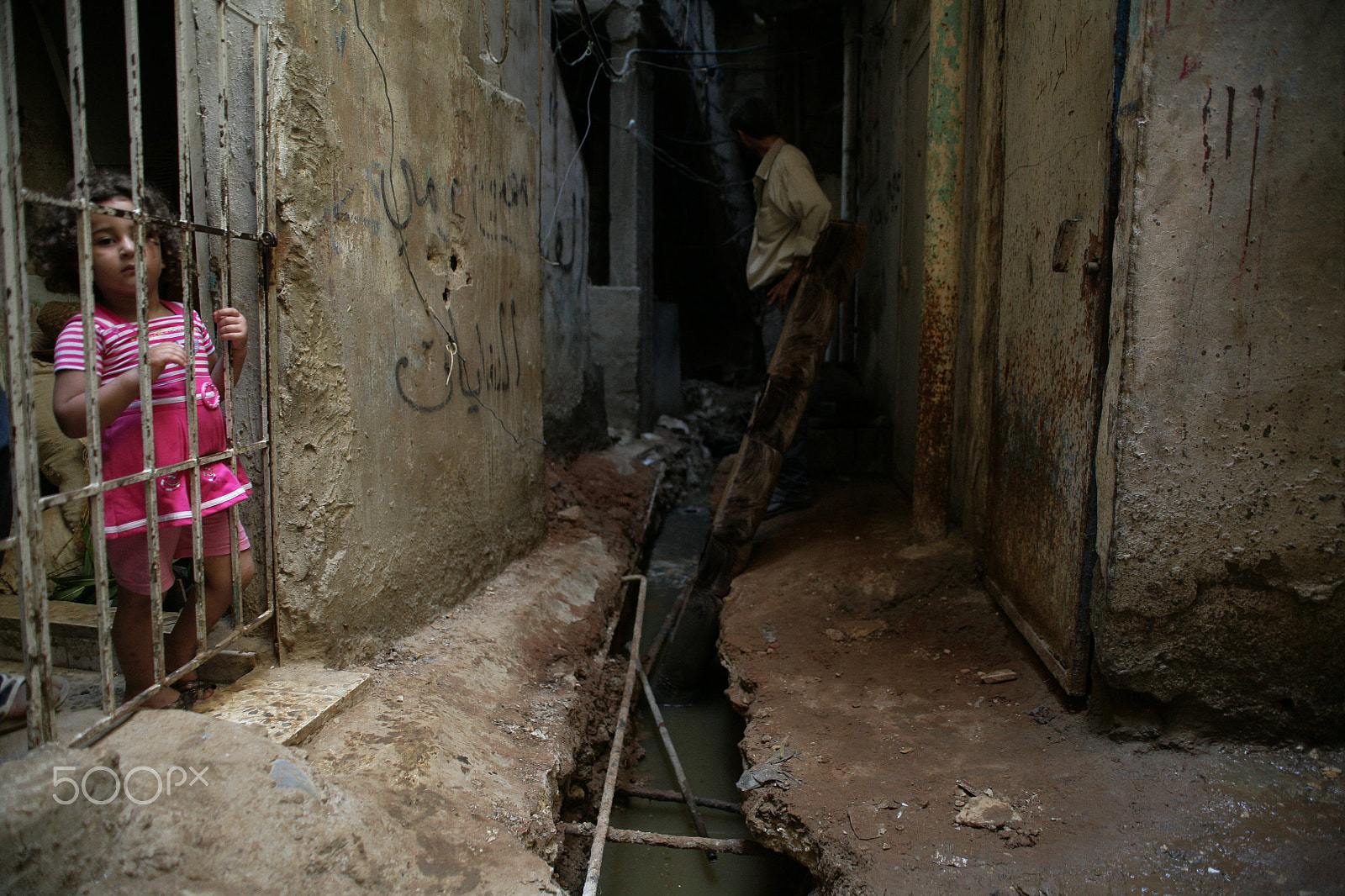 Canon EOS 5D sample photo. Her pink dress. photography