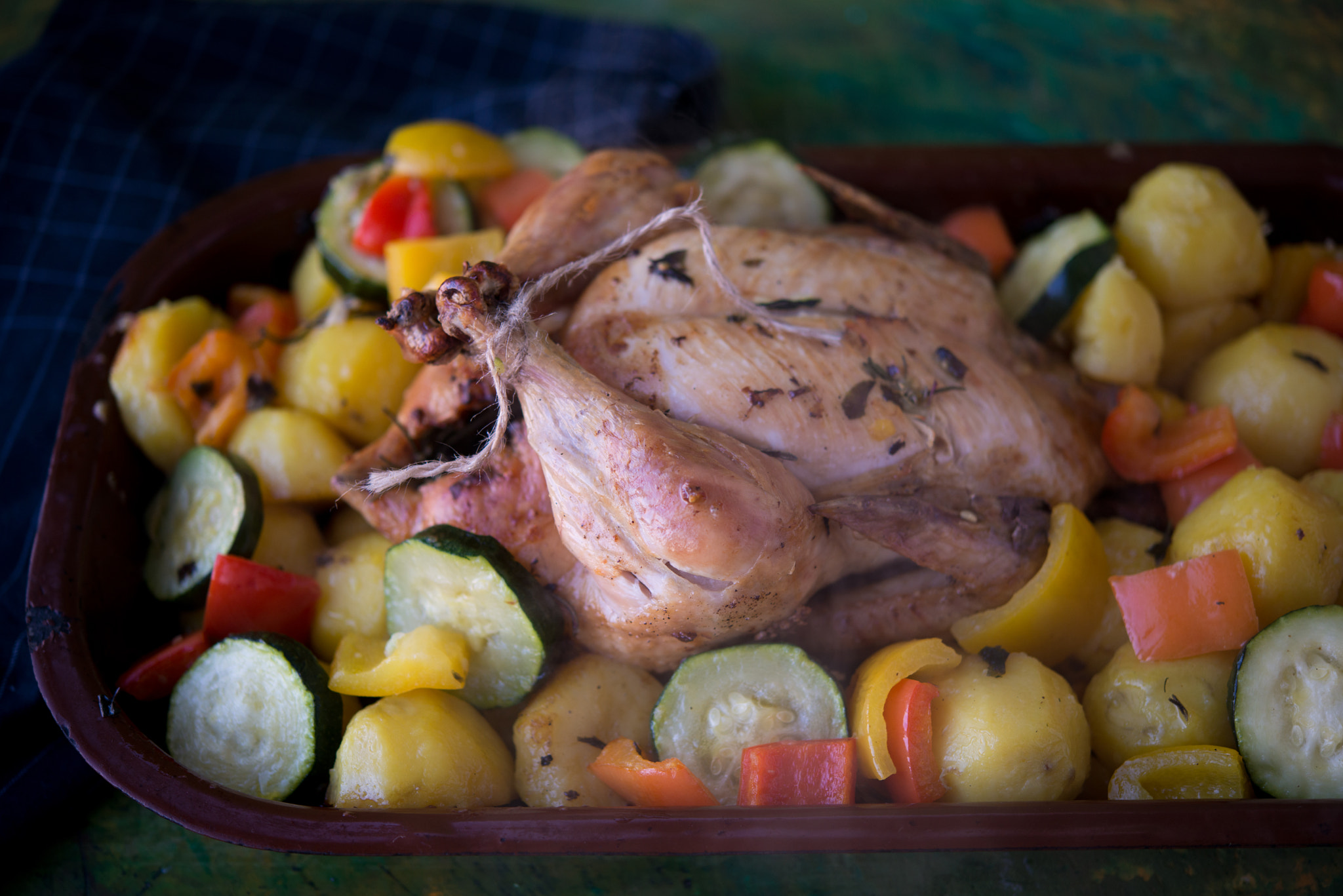 Nikon D800 + Nikon AF-S Micro-Nikkor 60mm F2.8G ED sample photo. The chicken baked with herbs and vegetables photography