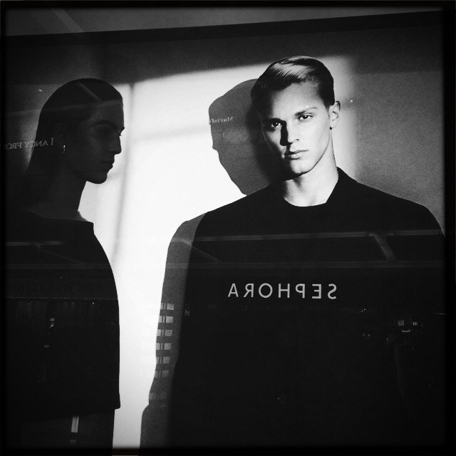 Hipstamatic 279 sample photo. Shadow photography