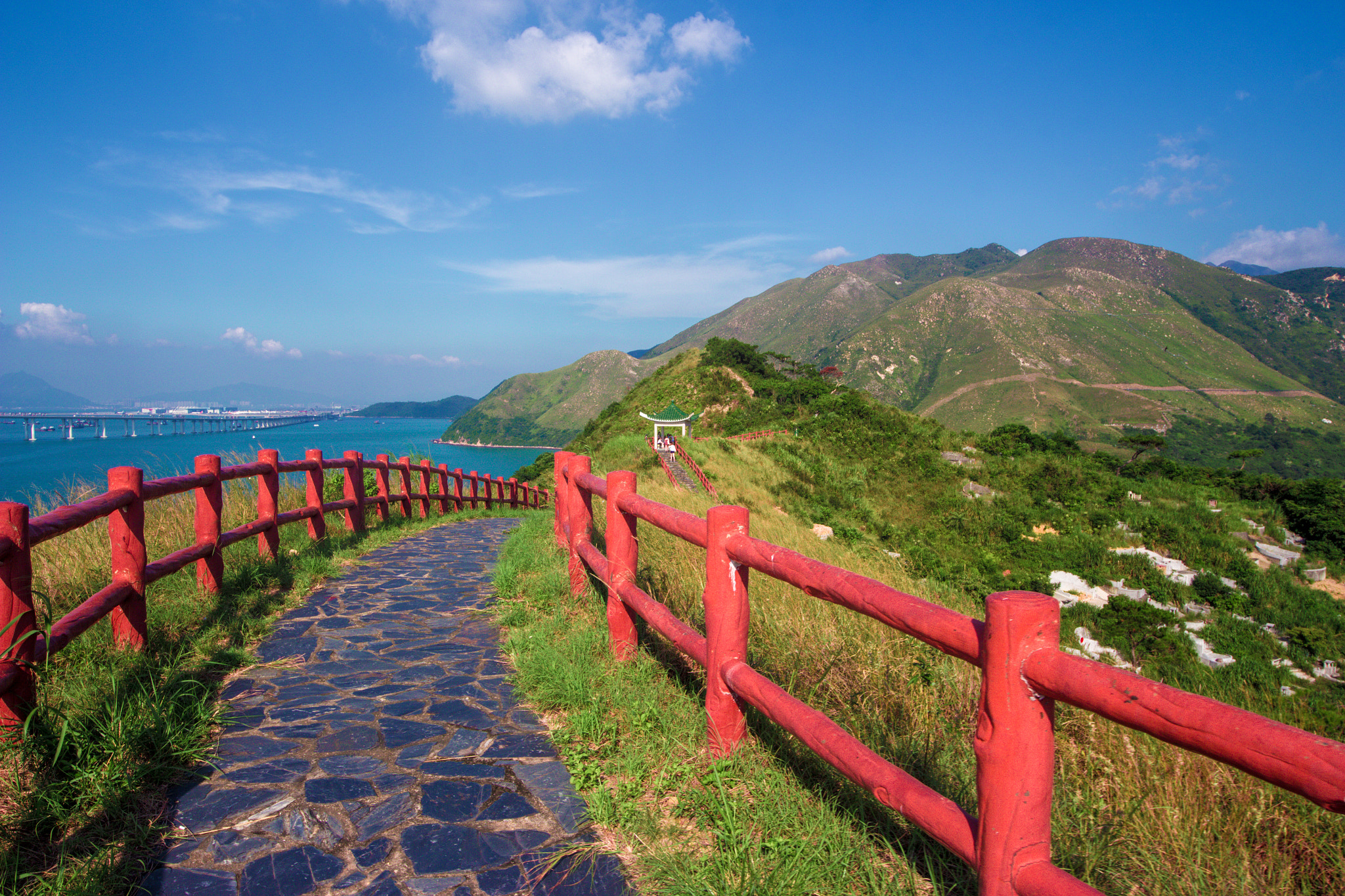 Sigma 8-16mm F4.5-5.6 DC HSM sample photo. Hiking trail at tai o fishing village in hong kong photography