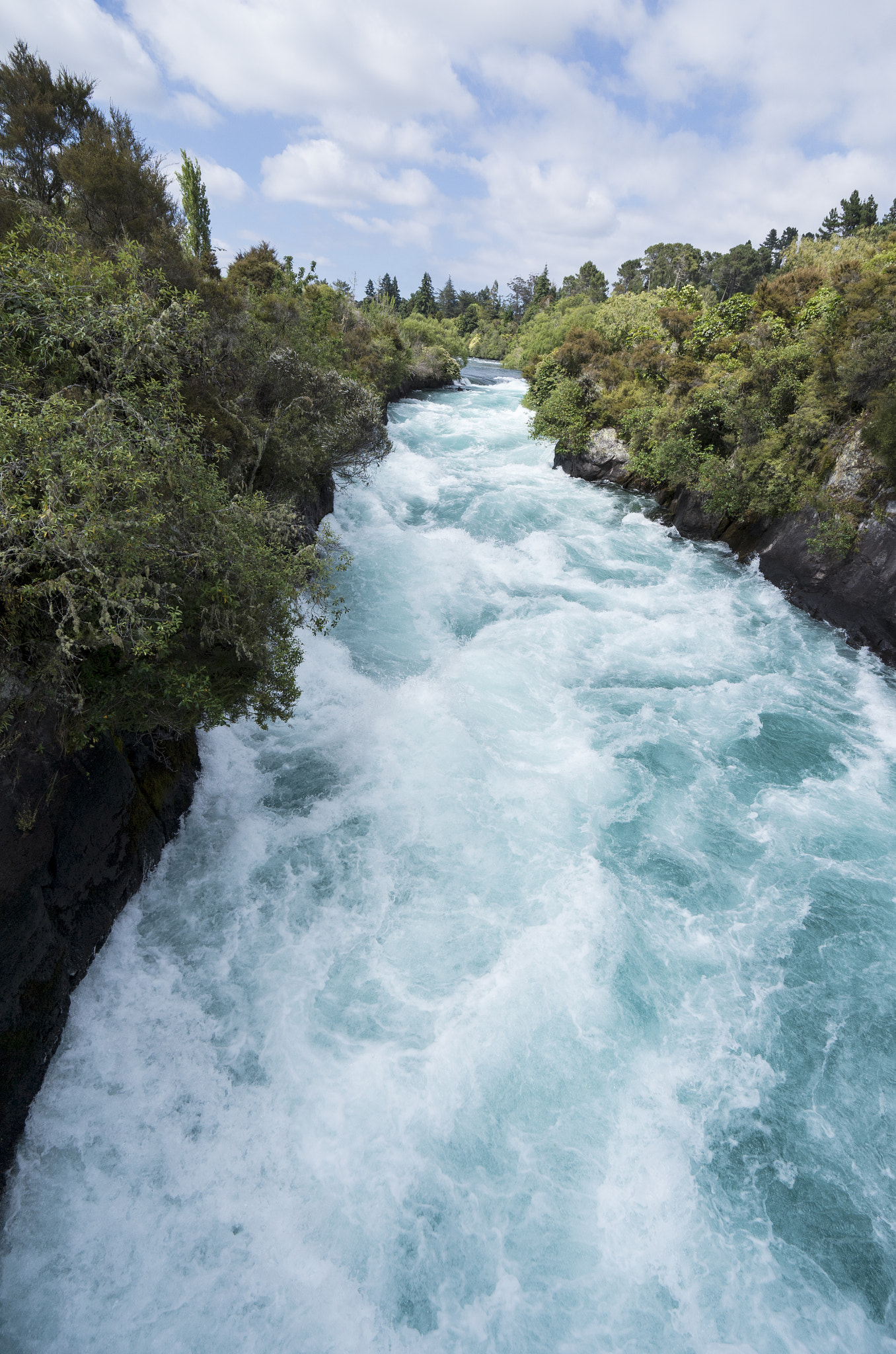 Leica T (Typ 701) + Super-Vario-Elmar-T  1:3.5-4.5 / 11-23 ASPH. sample photo. At huka falls. photography