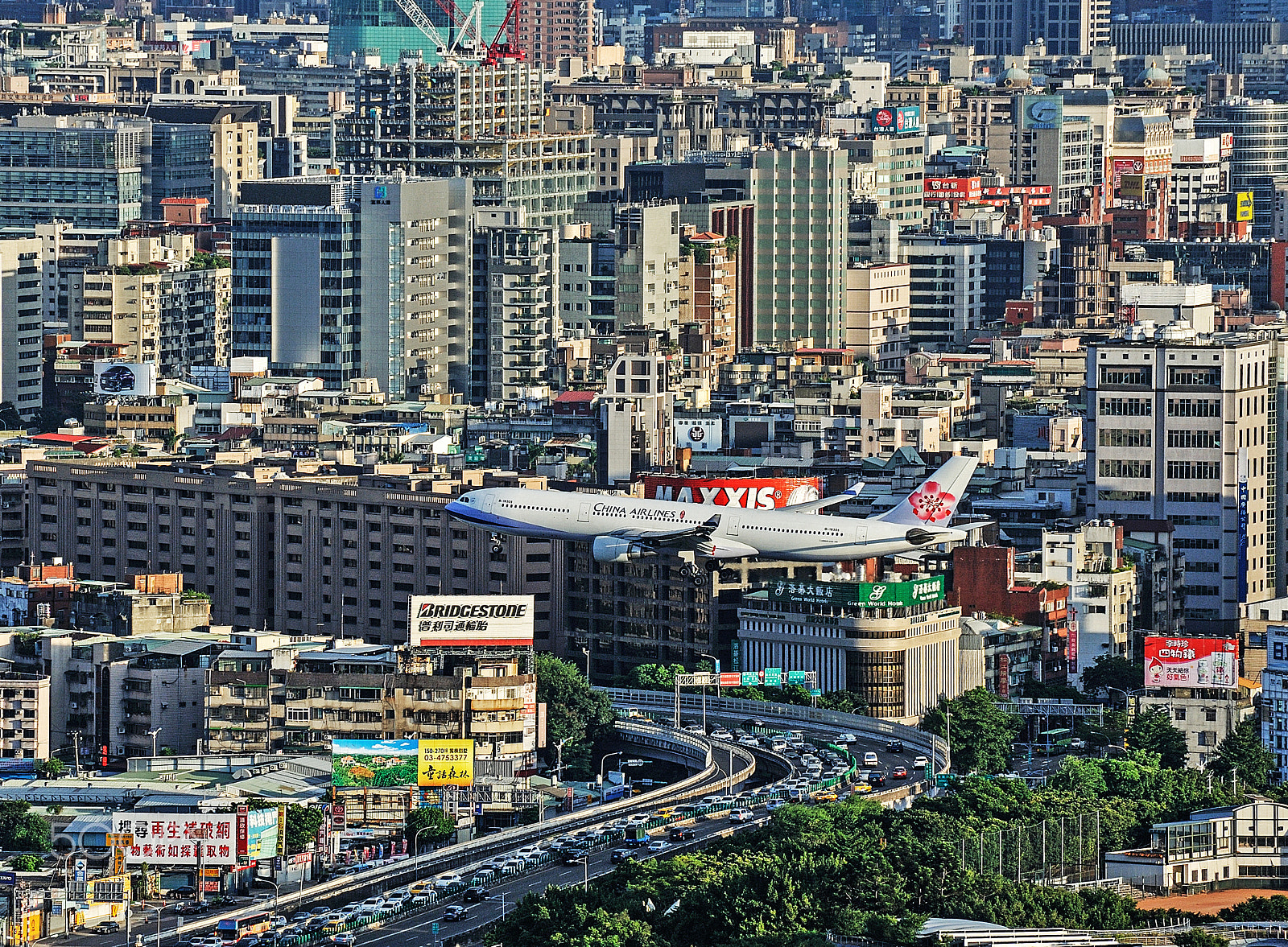 Nikon D700 sample photo. Plane over taipei city photography